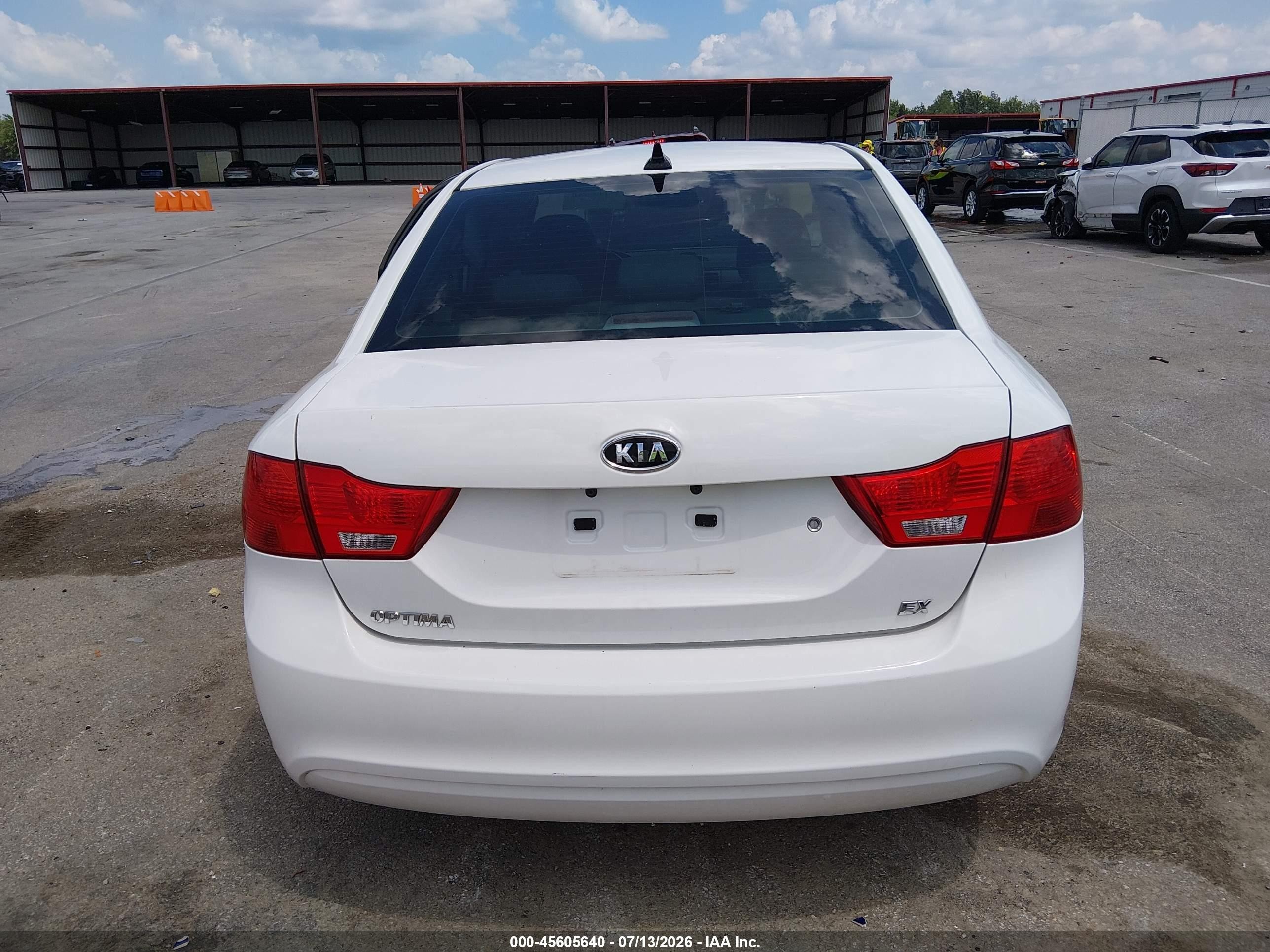 2009 Kia Optima Ex White vin: KNAGE228295295131