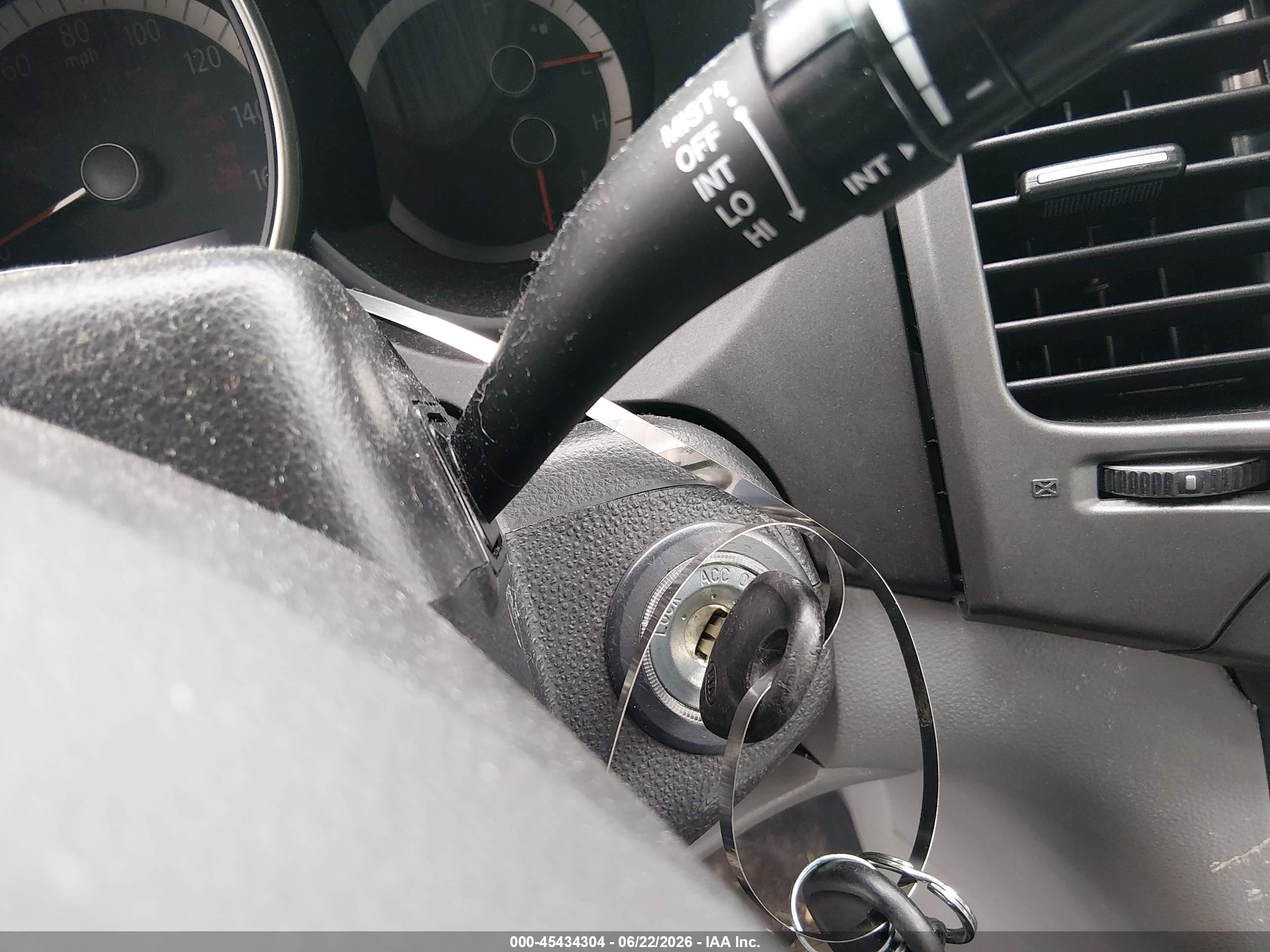 2009 Kia Optima Lx Blue vin: KNAGE228295360270