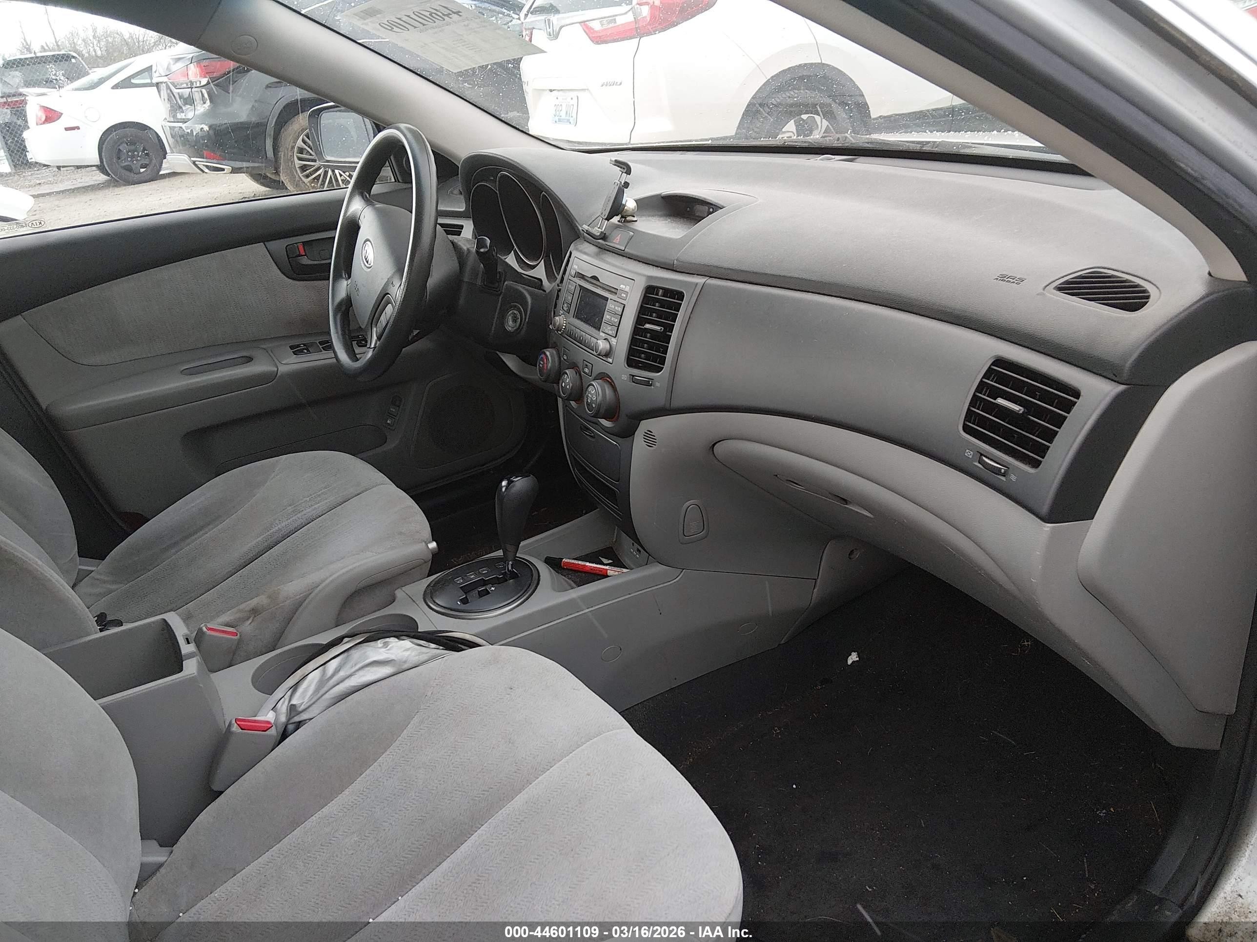 2009 Kia Optima Lx Silver vin: KNAGE228395293632