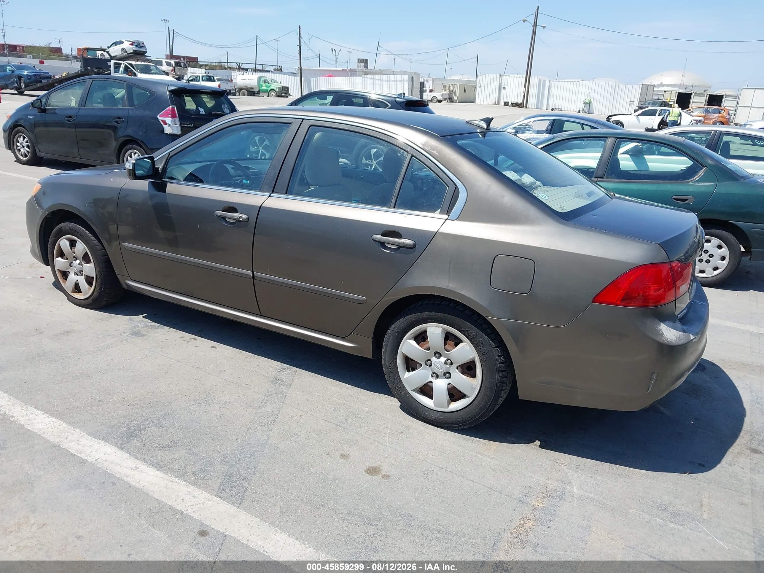 2009 Kia Optima Lx Brown vin: KNAGE228495299178