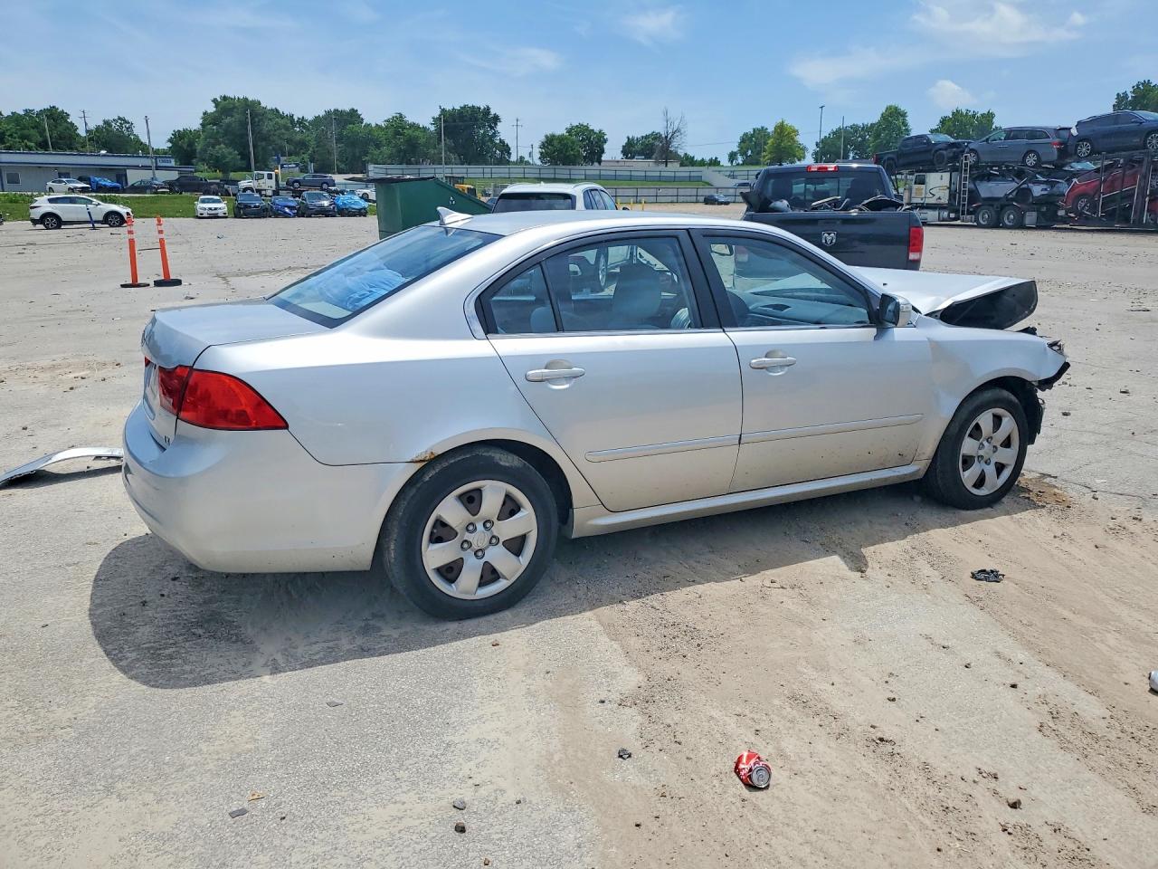 2009 Kia Optima Lx Серебряный vin: KNAGE228495321454