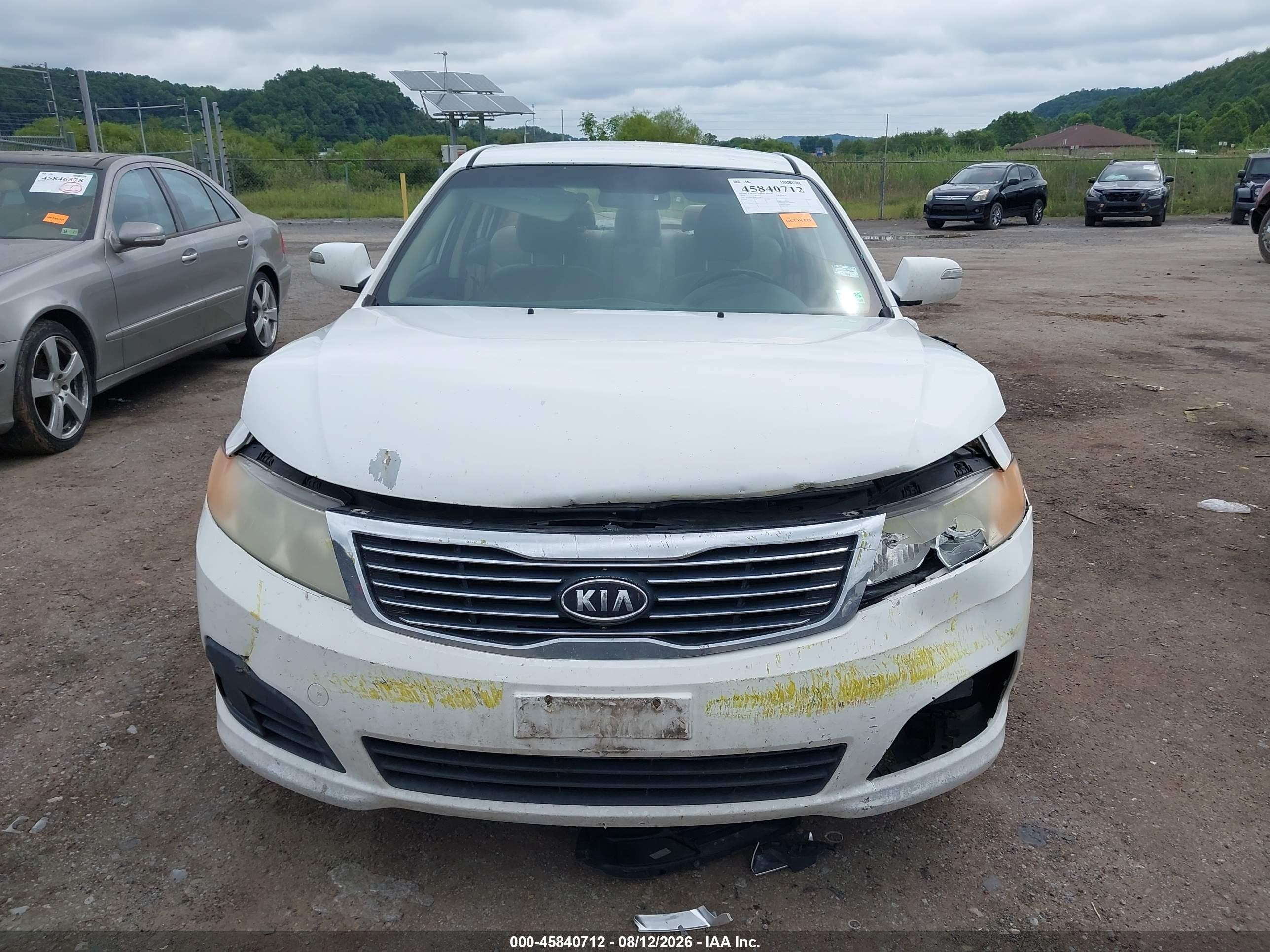 2009 Kia Optima Lx White vin: KNAGE228695310813