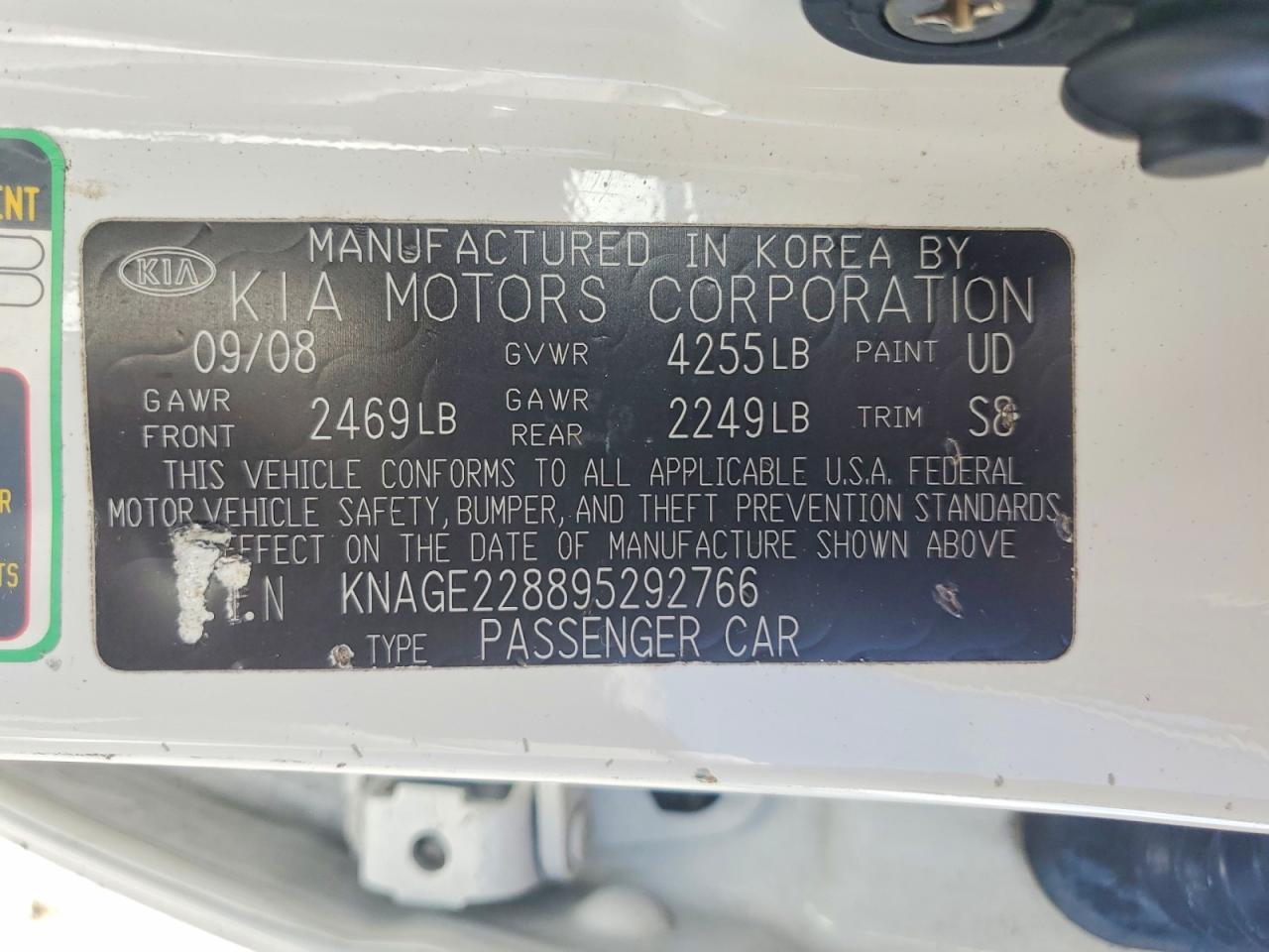2009 Kia Optima White vin: KNAGE228895292766