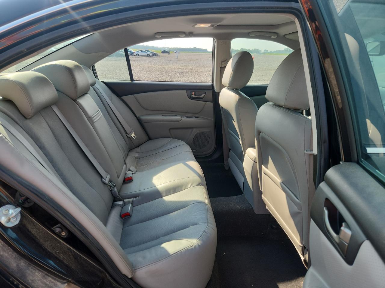 2009 Kia Optima Lx Black vin: KNAGE228995311678