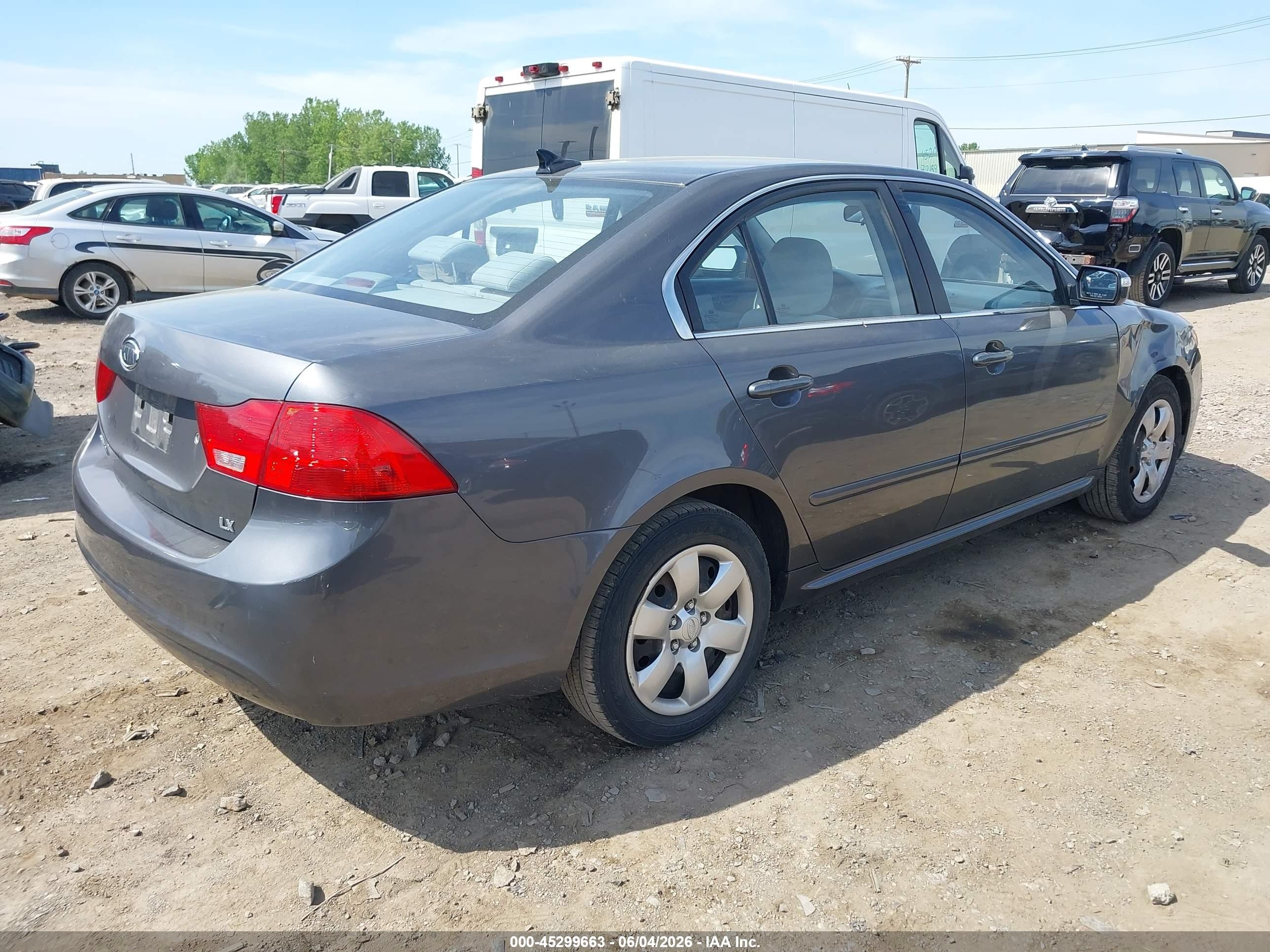2009 Kia Optima Lx Gray vin: KNAGE228995321434