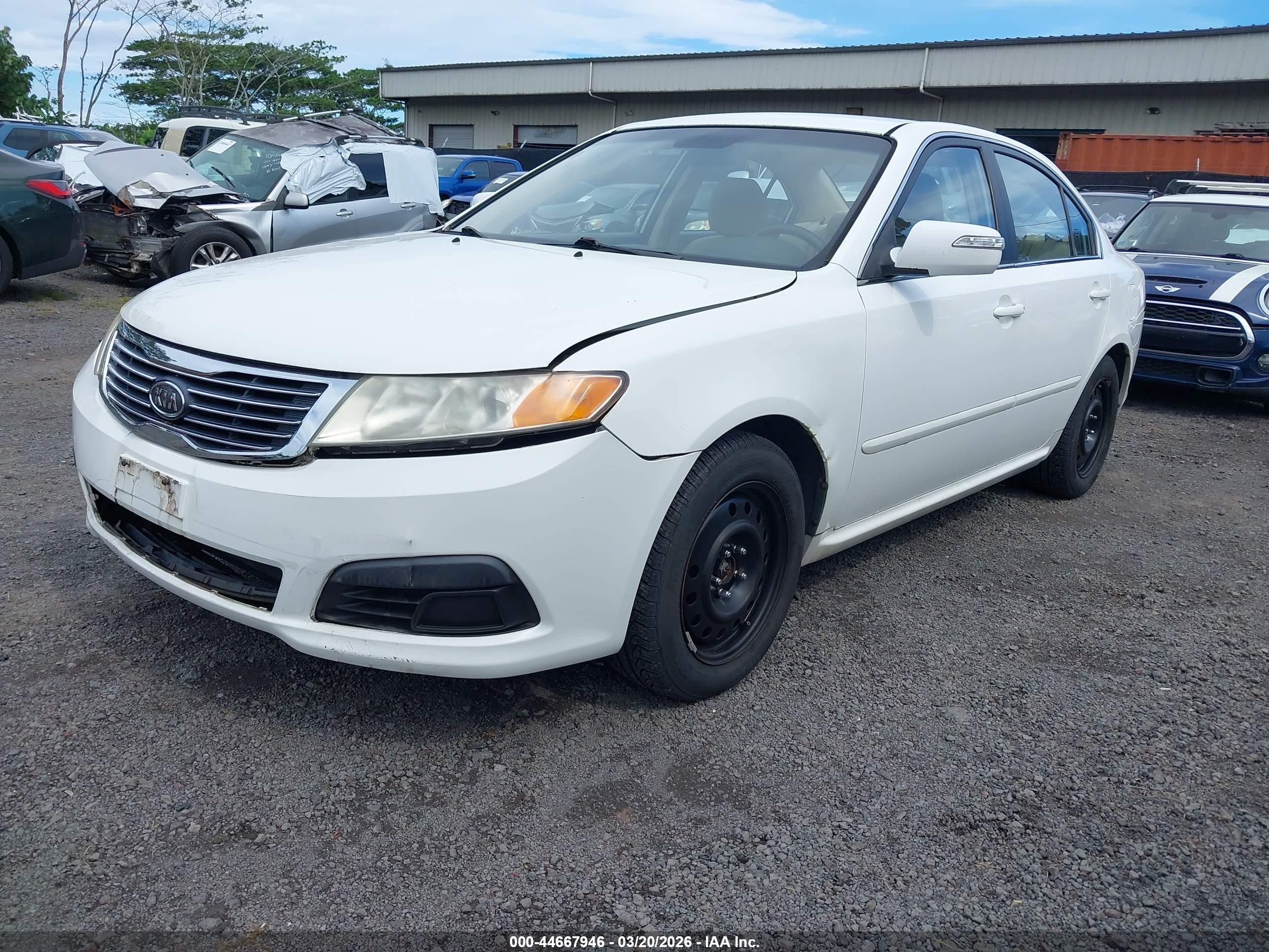 2009 Kia Optima Lx White vin: KNAGE228995333468