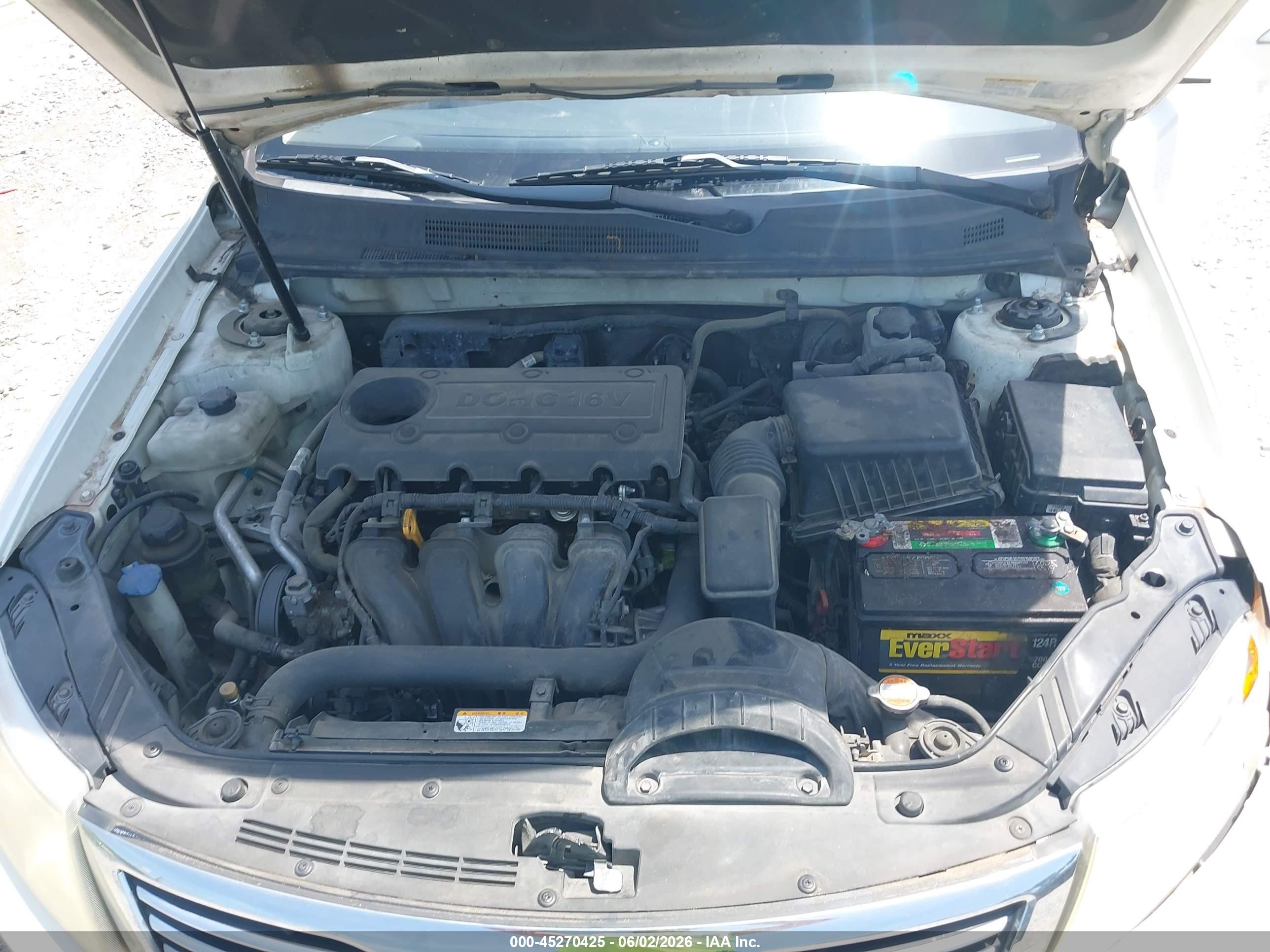 2009 Kia Optima Lx White vin: KNAGE228995357348