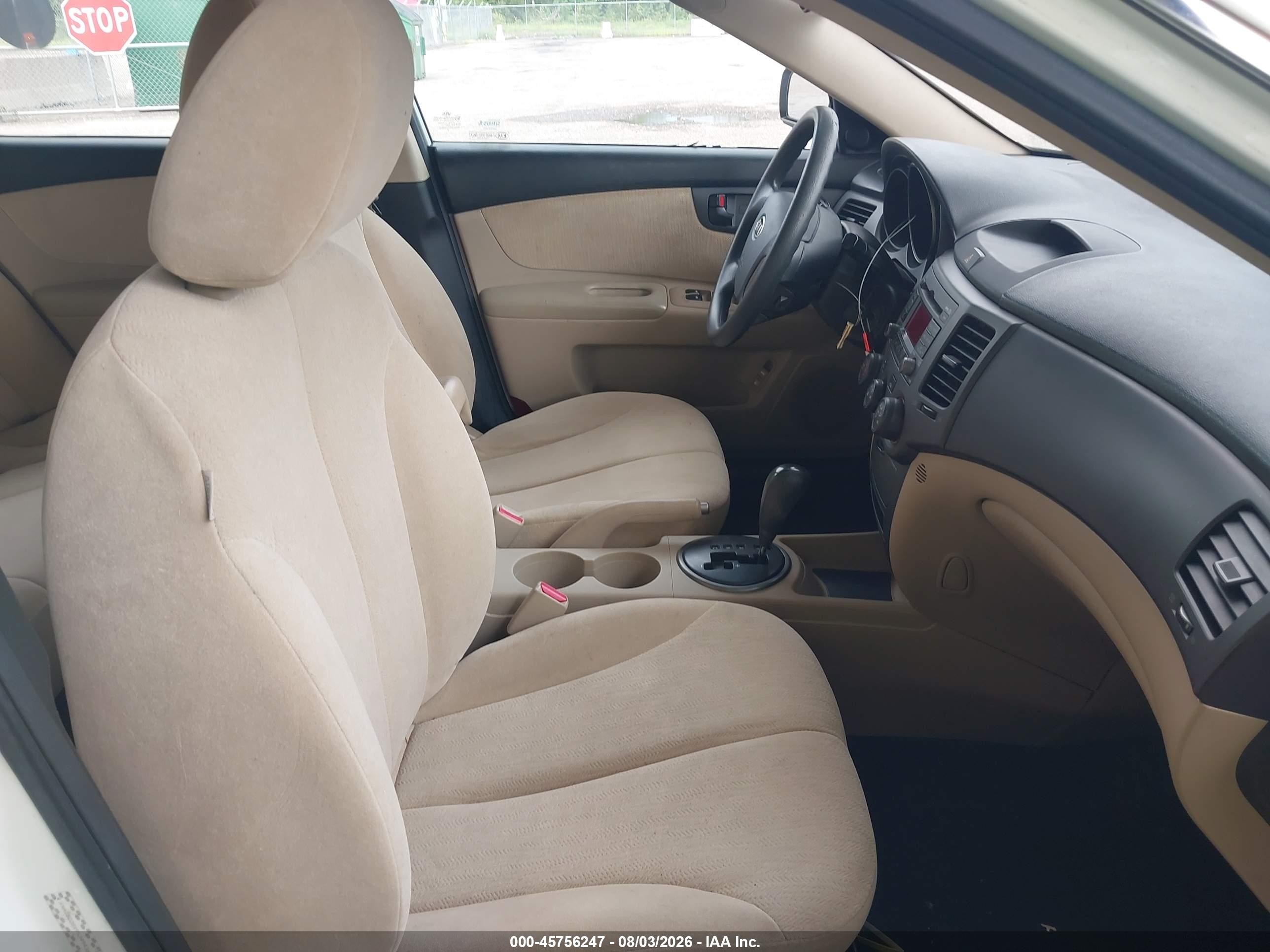 2009 Kia Optima Lx White vin: KNAGE228X95349436