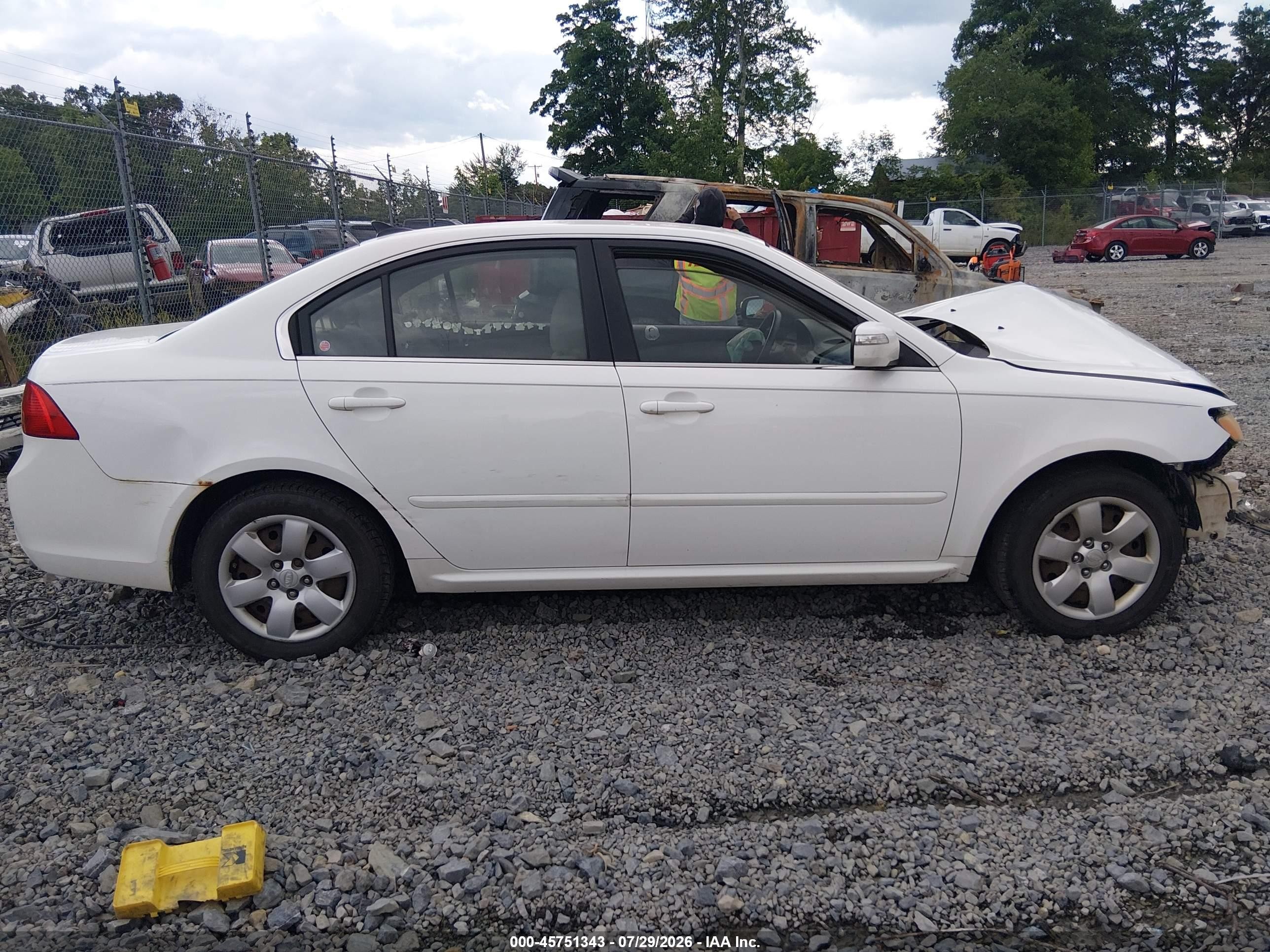 2010 Kia Optima Lx White vin: KNAGG4A84A5379639