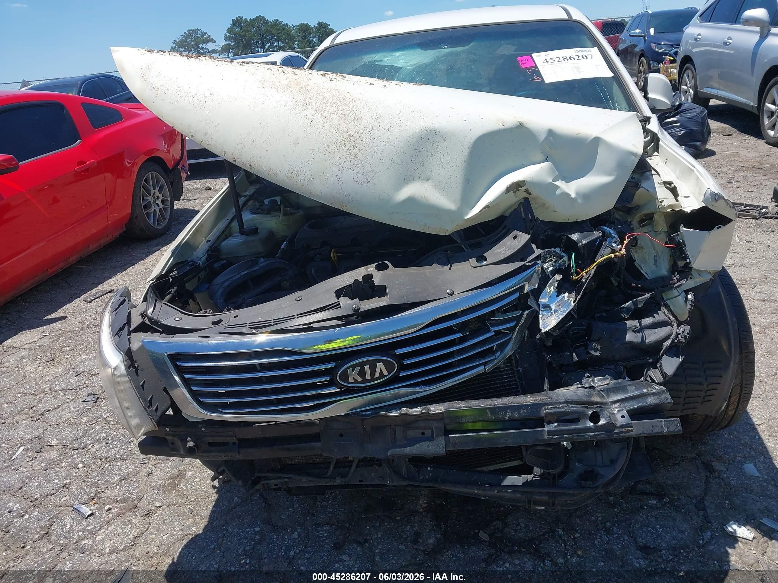 2010 Kia Optima Lx White vin: KNAGG4A85A5436382