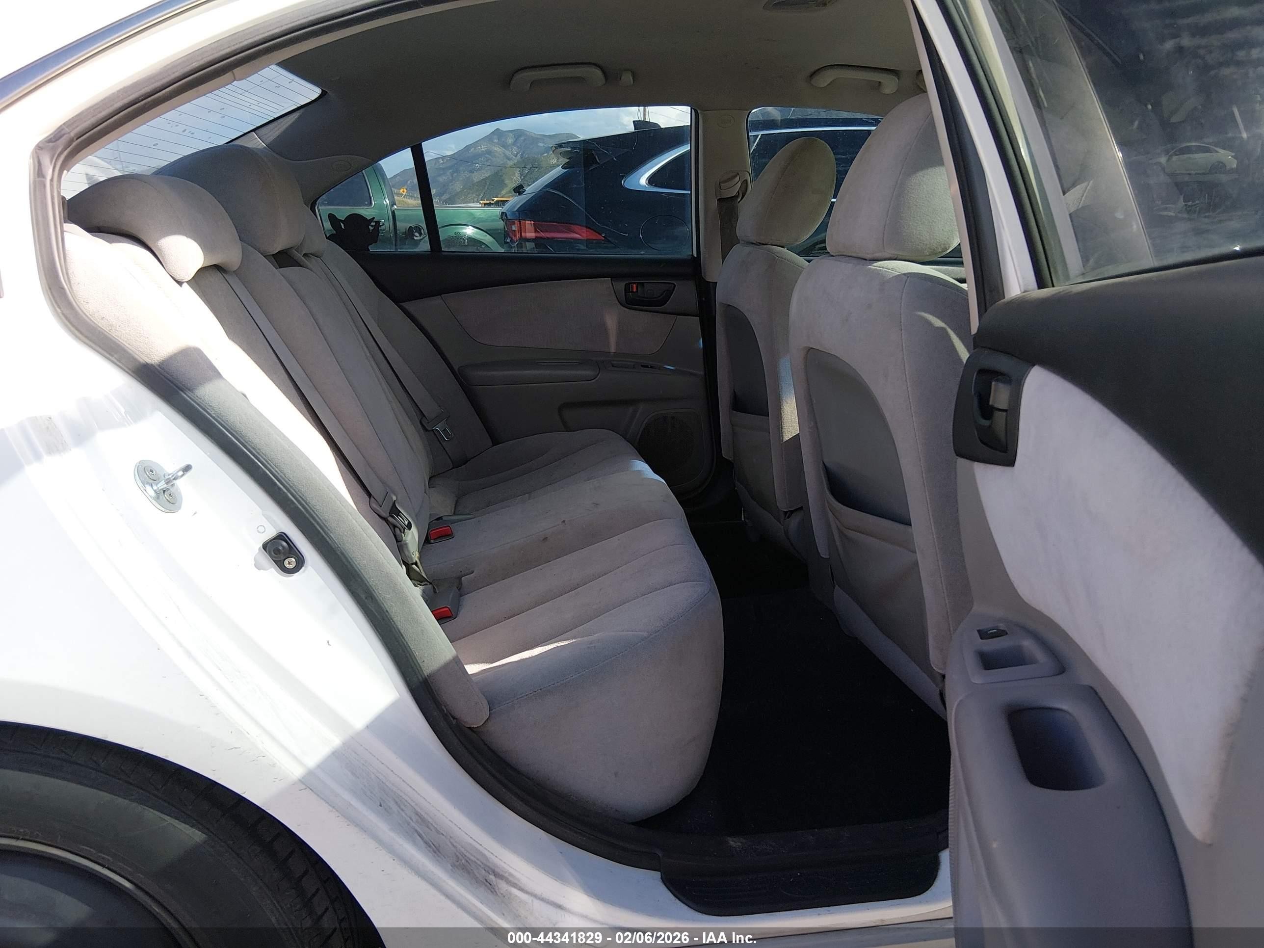 2010 Kia Optima Lx White vin: KNAGG4A88A5409628