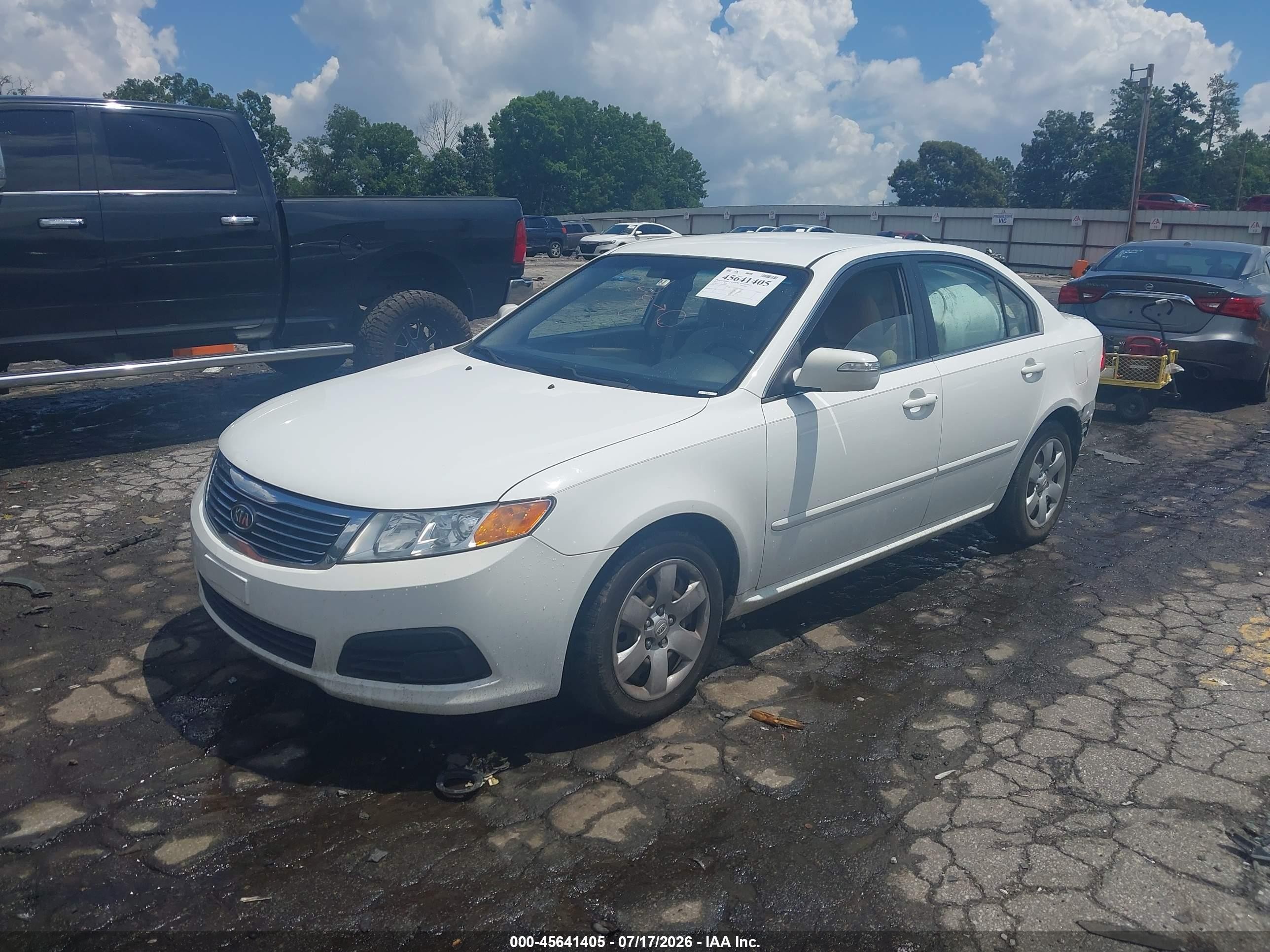 2010 Kia Optima Lx White vin: KNAGG4A8XA5435583