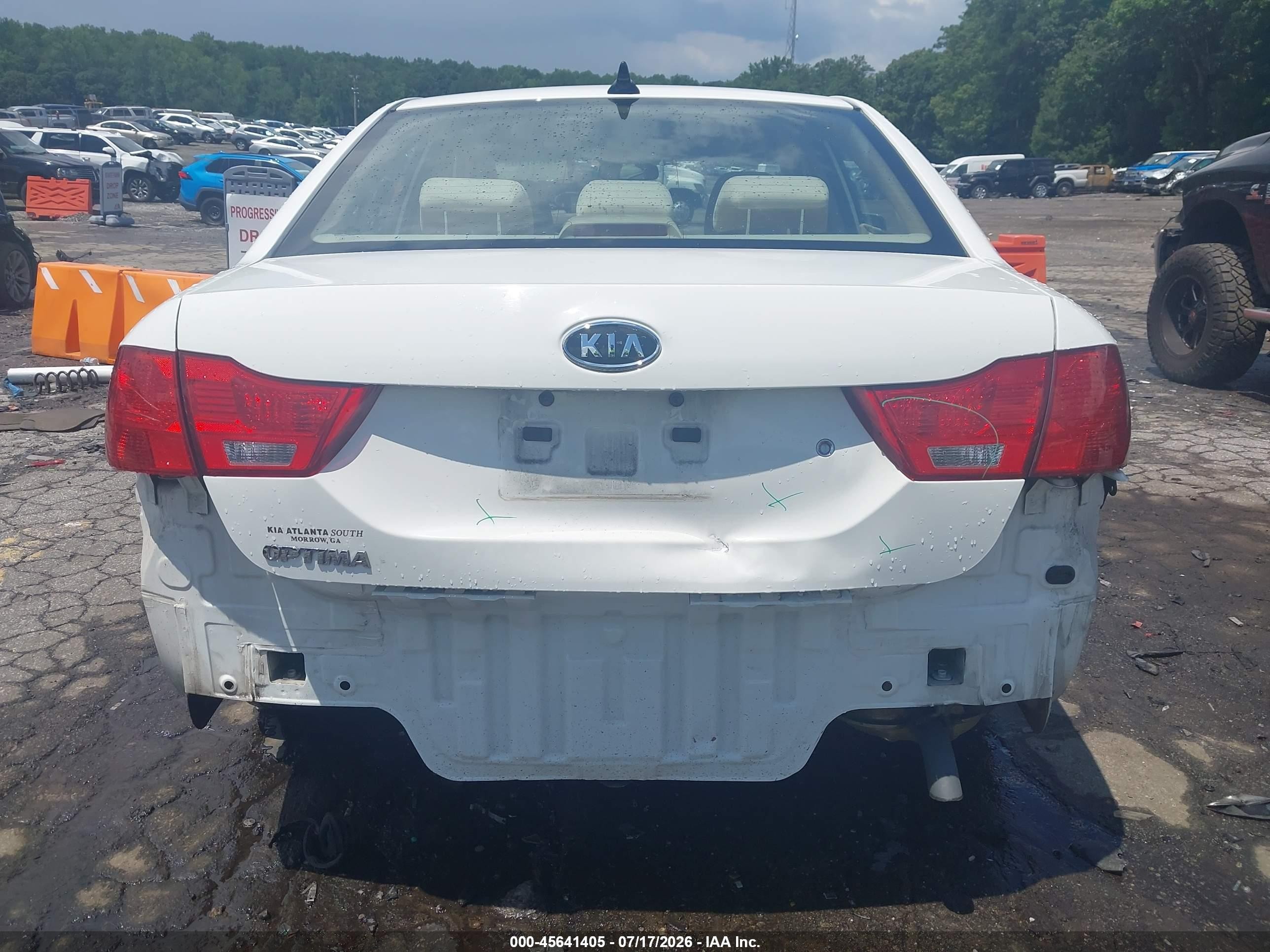 2010 Kia Optima Lx White vin: KNAGG4A8XA5435583