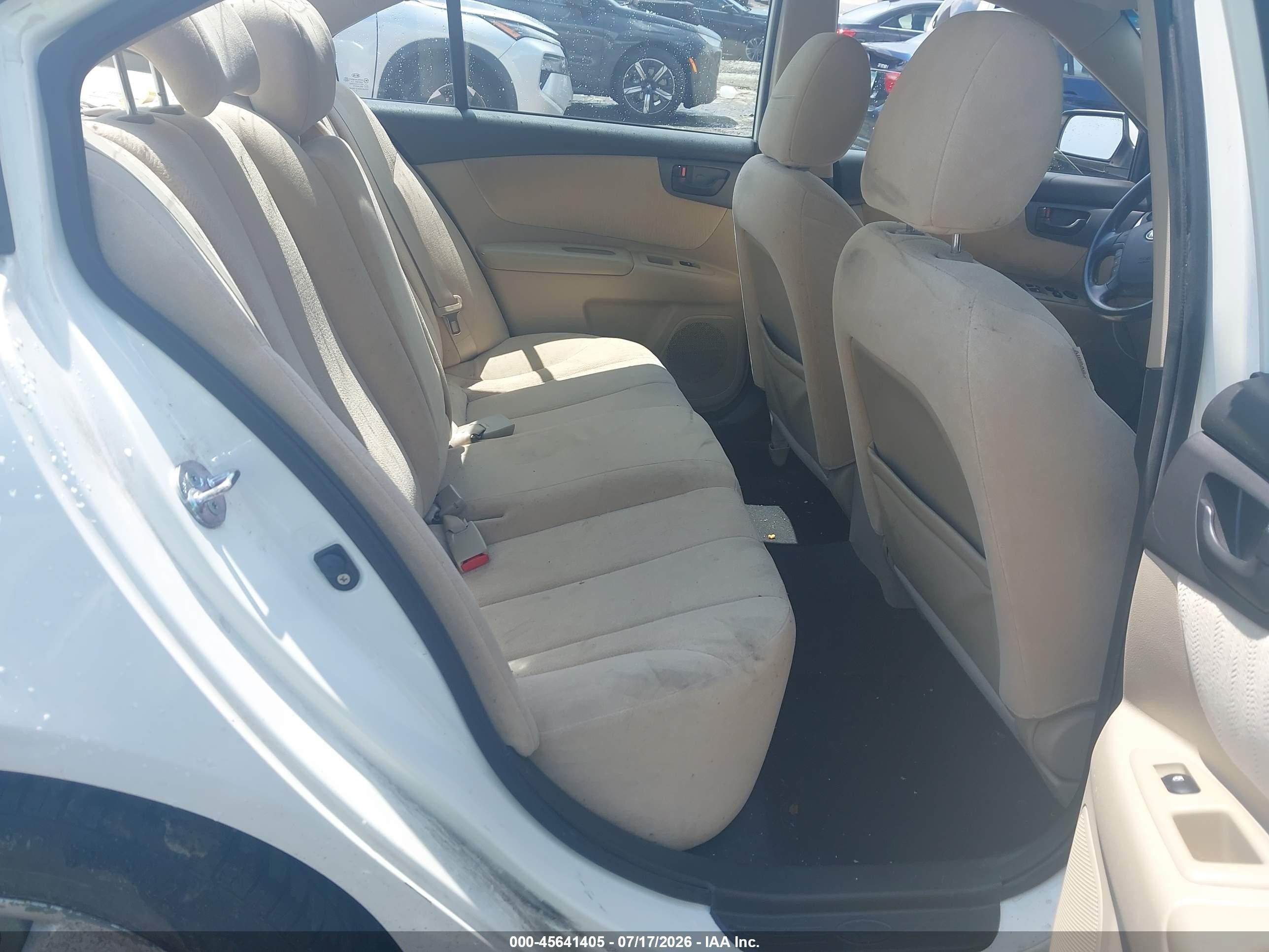2010 Kia Optima Lx White vin: KNAGG4A8XA5435583