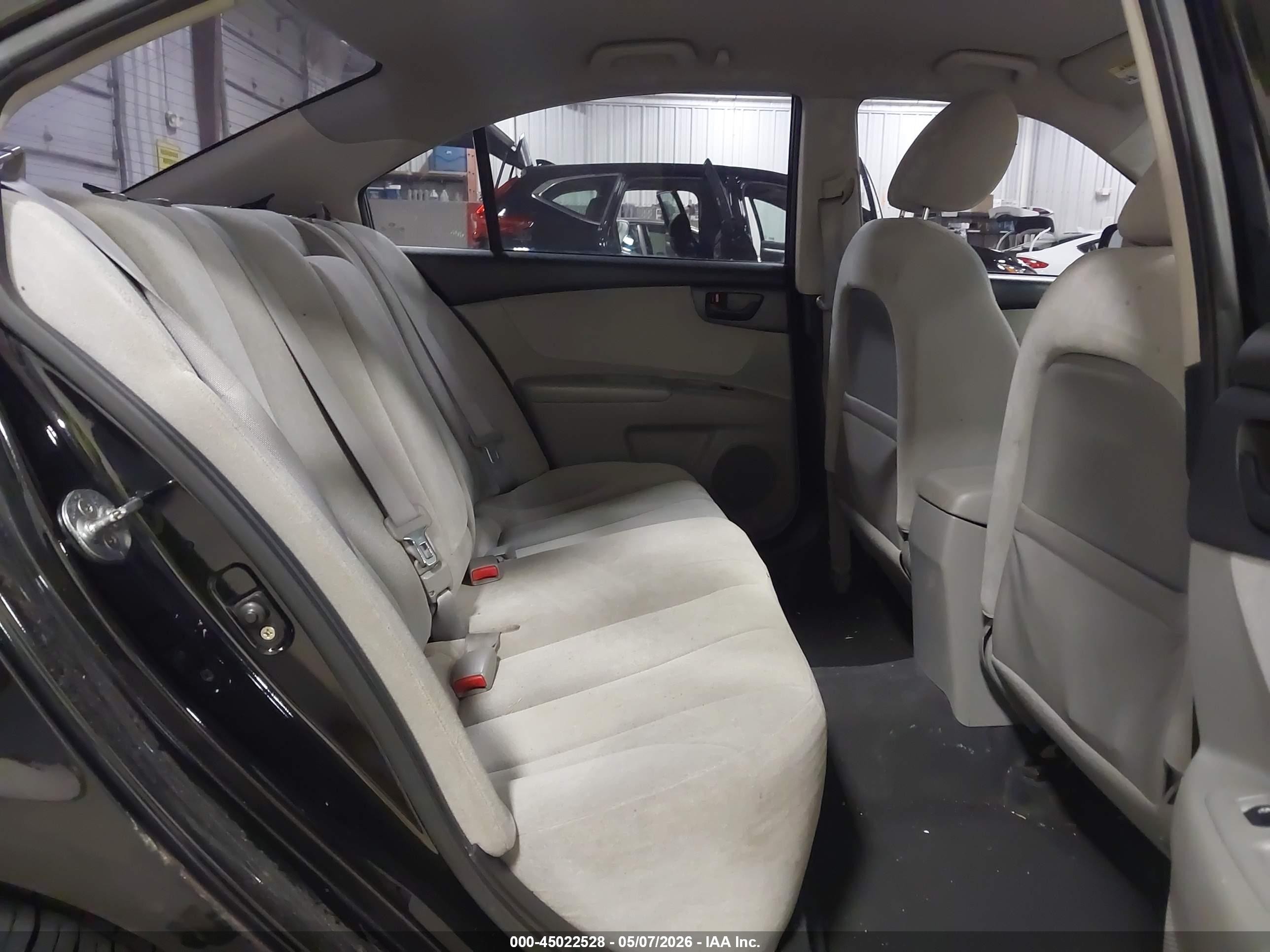 2010 Kia Optima Lx Черный vin: KNAGG4A8XA5447197