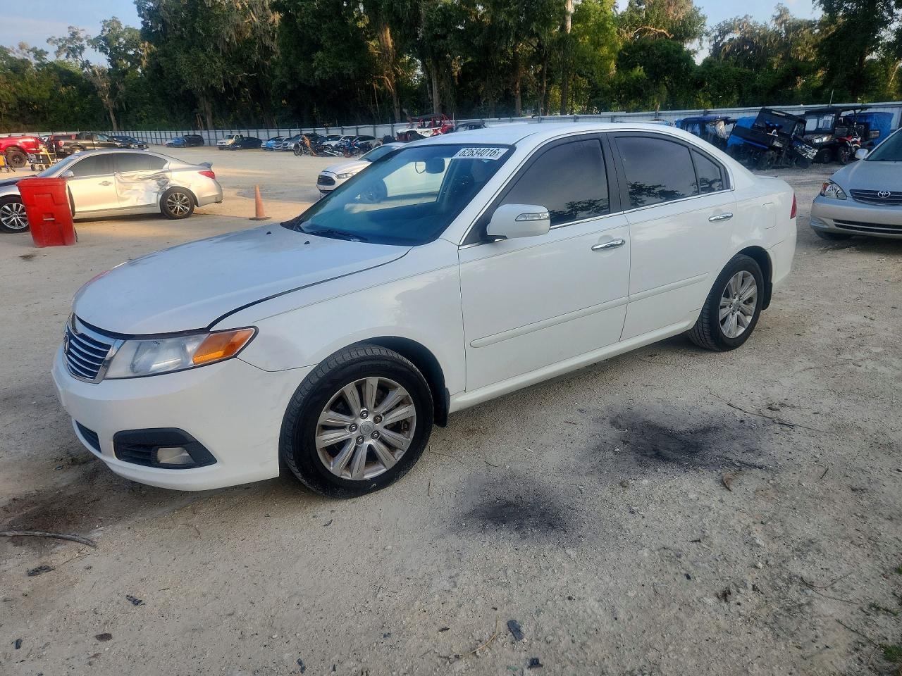 2010 Kia Optima Ex White vin: KNAGH4A83A5448690