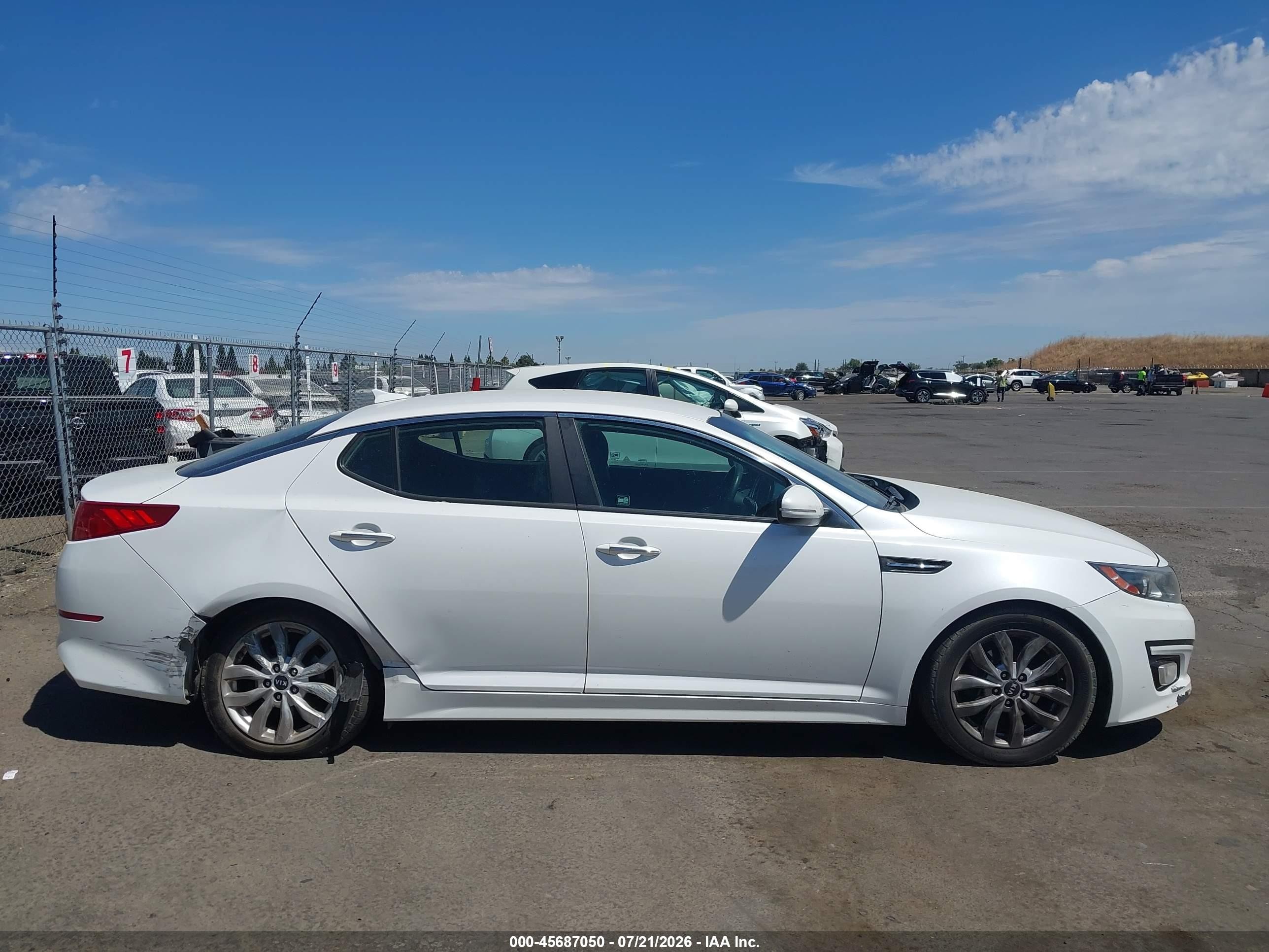 2015 Kia Optima Lx White vin: KNAGM4A70F5615713