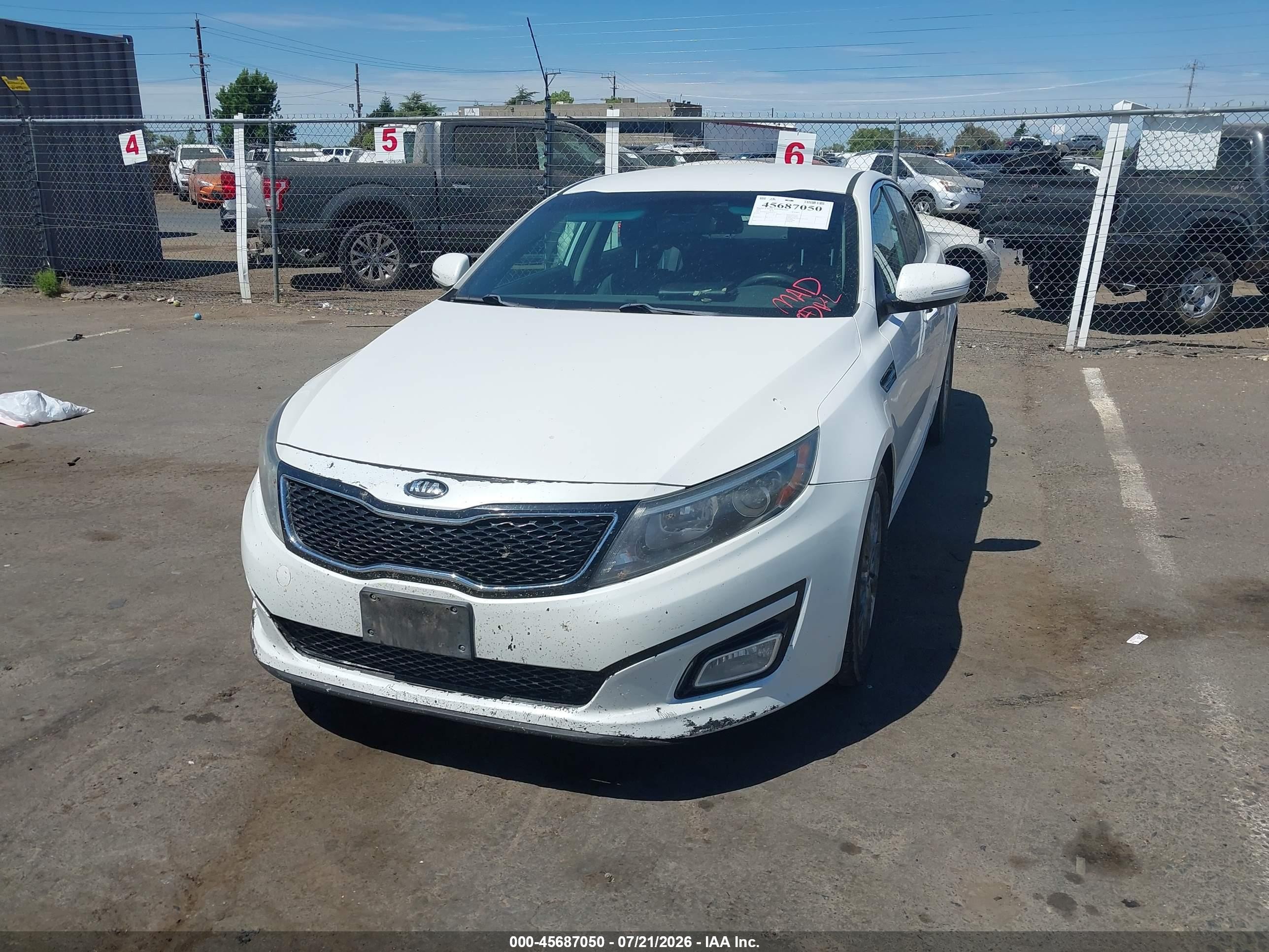 2015 Kia Optima Lx White vin: KNAGM4A70F5615713