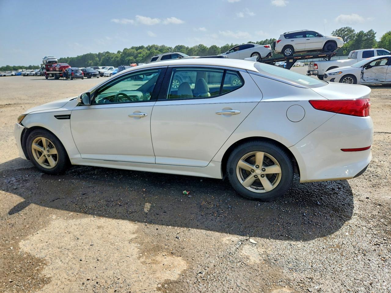 2015 Kia Optima Lx White vin: KNAGM4A70F5651157