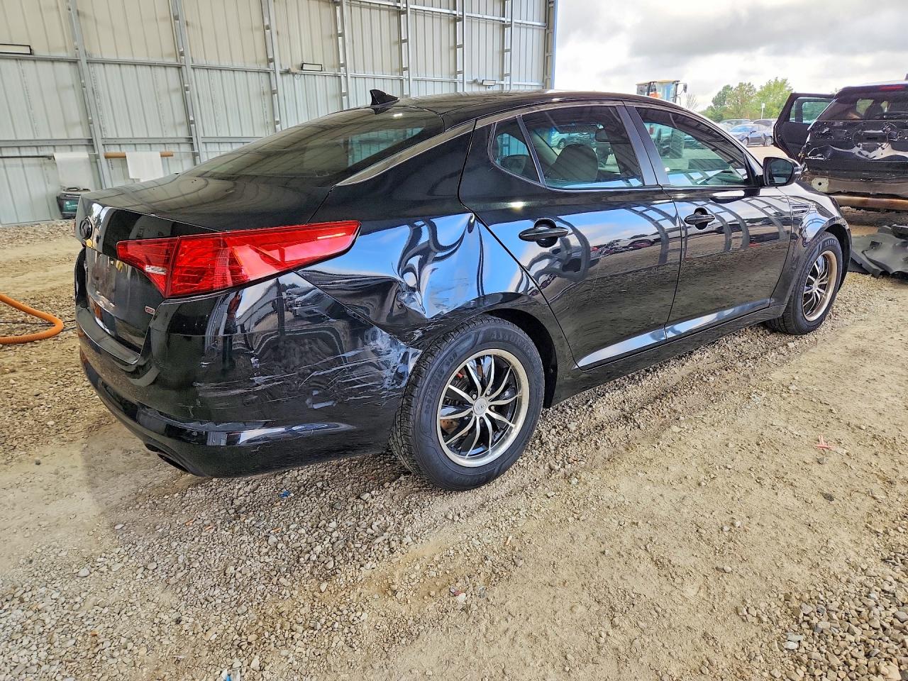 2011 Kia Optima Lx Black vin: KNAGM4A71B5066145
