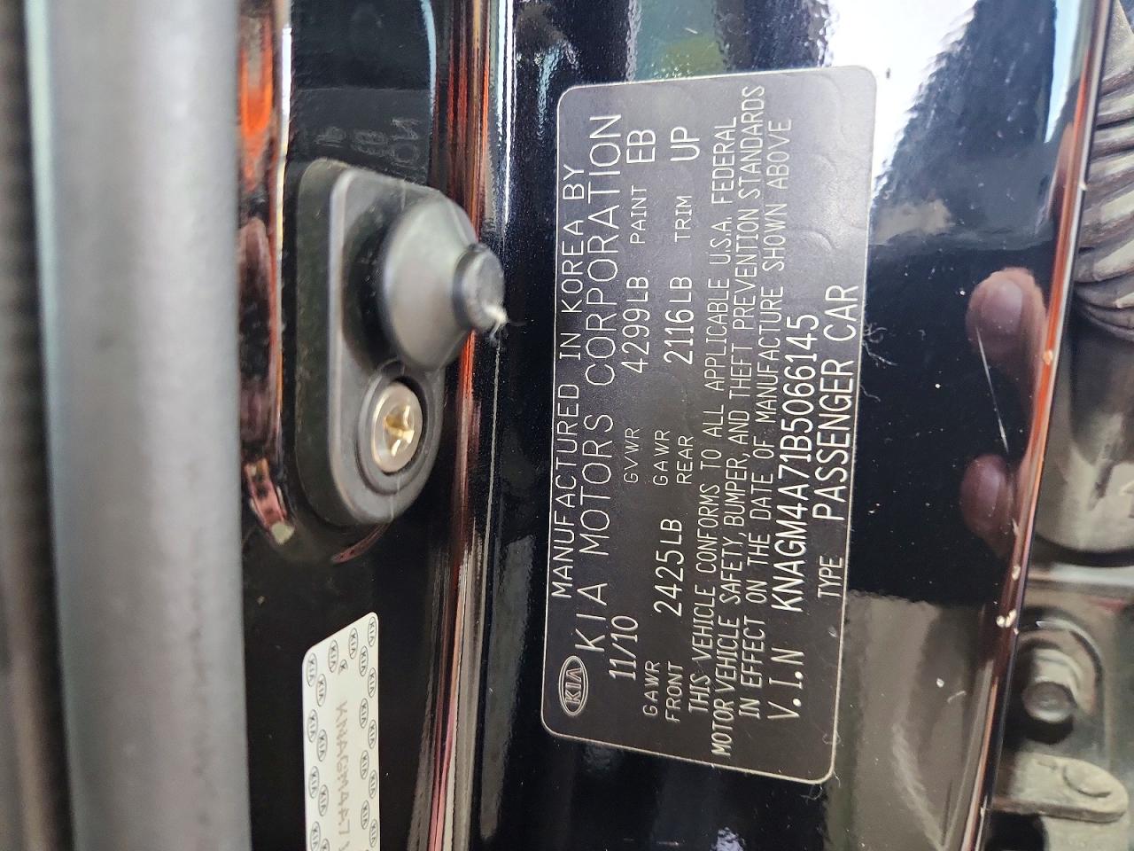 2011 Kia Optima Lx Black vin: KNAGM4A71B5066145