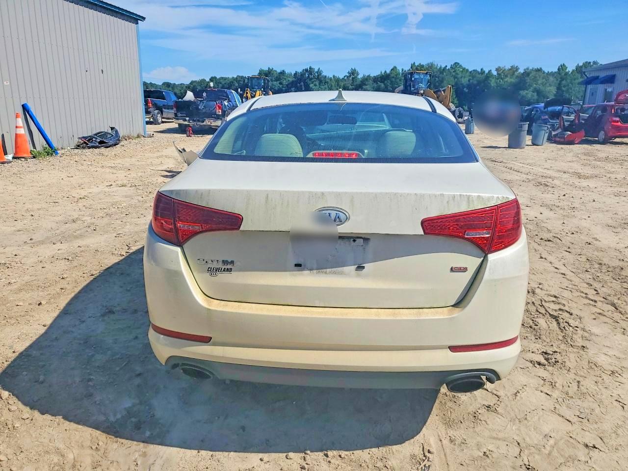 2011 Kia Optima Lx Beige vin: KNAGM4A71B5081440