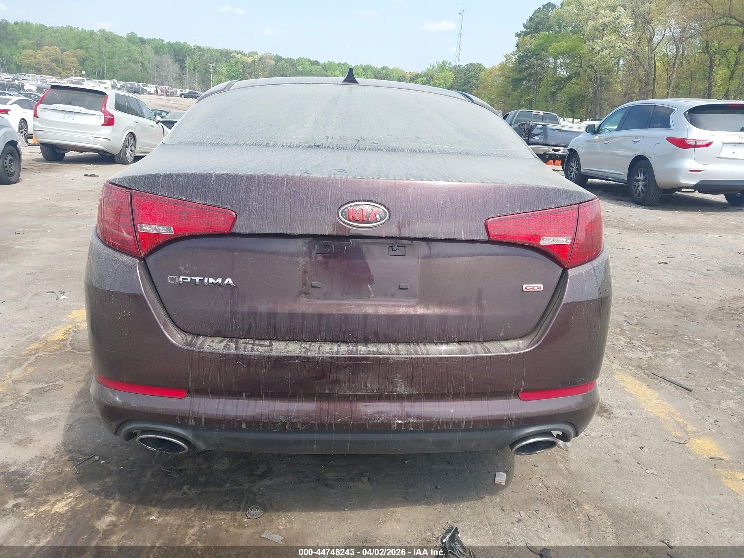 2011 Kia Optima Lx Burgundy vin: KNAGM4A71B5116235