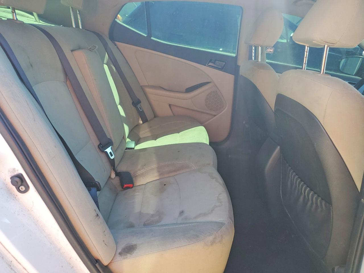 2012 Kia Optima Lx White vin: KNAGM4A71C5273510