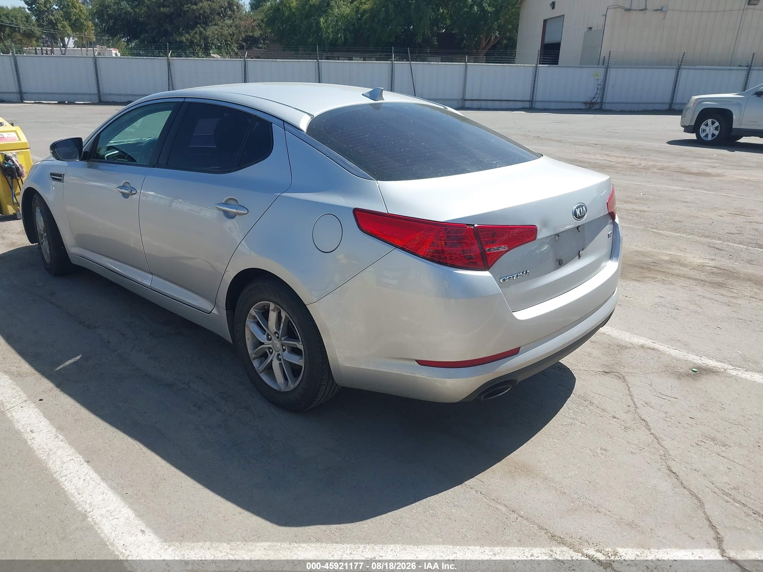 2013 Kia Optima Lx Серебряный vin: KNAGM4A71D5379909