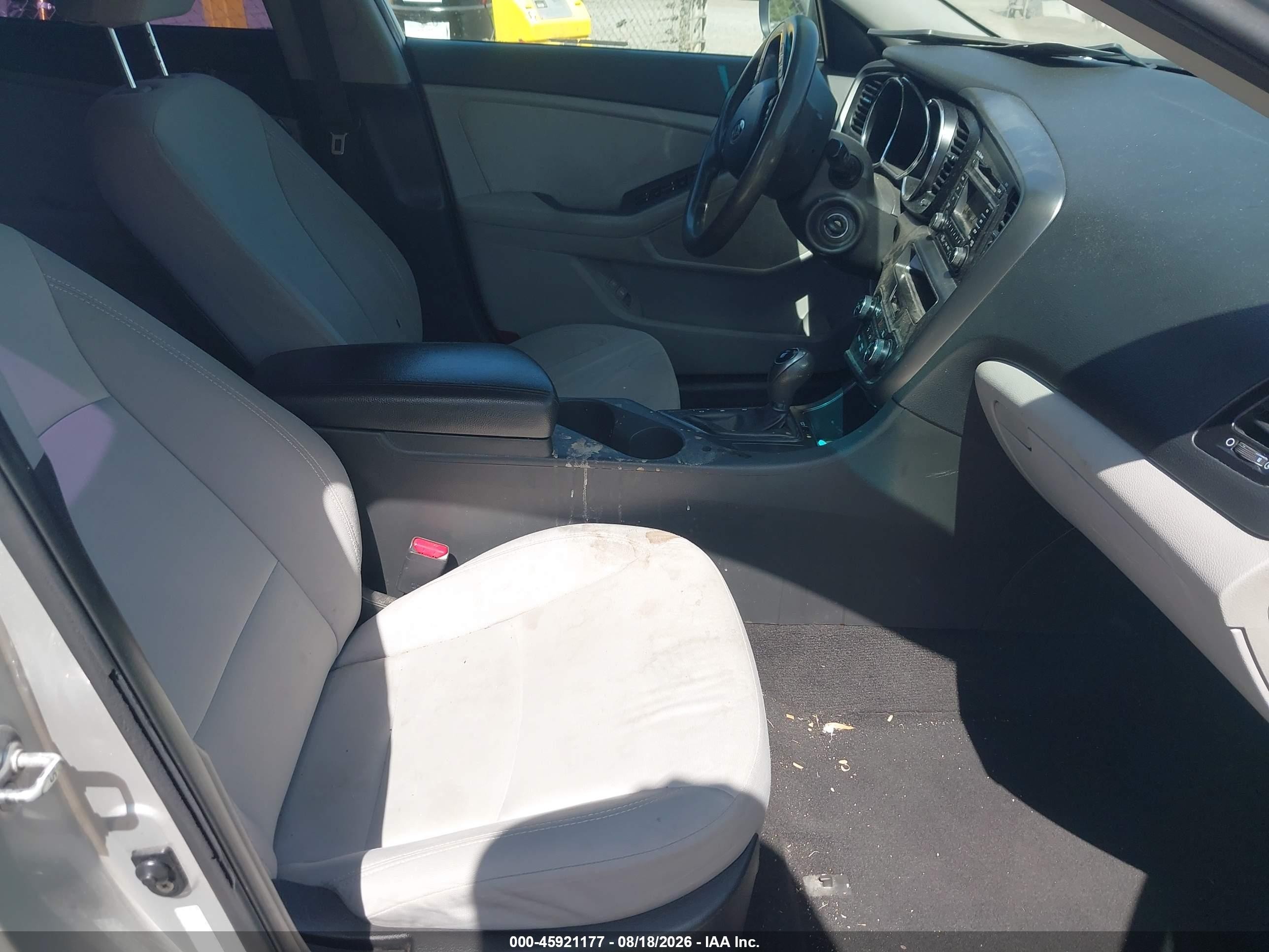 2013 Kia Optima Lx Серебряный vin: KNAGM4A71D5379909