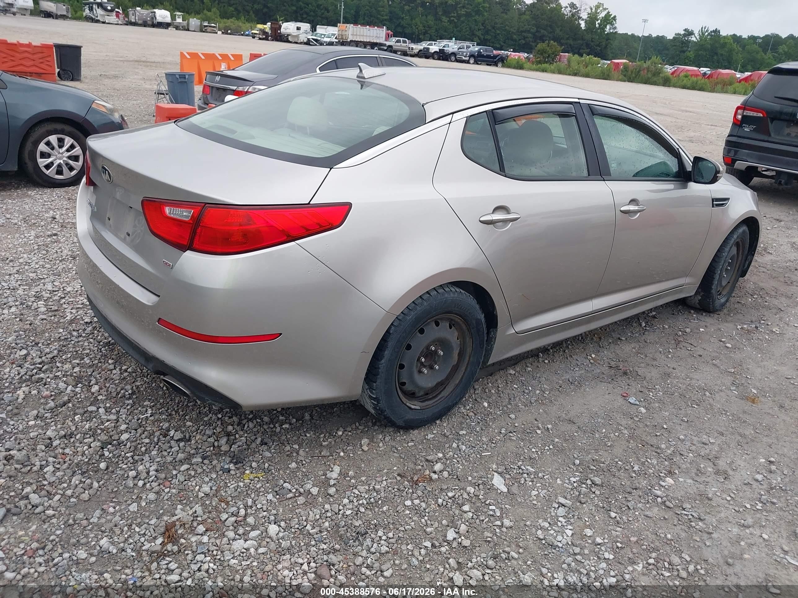 2015 Kia Optima Lx Silver vin: KNAGM4A71F5538446