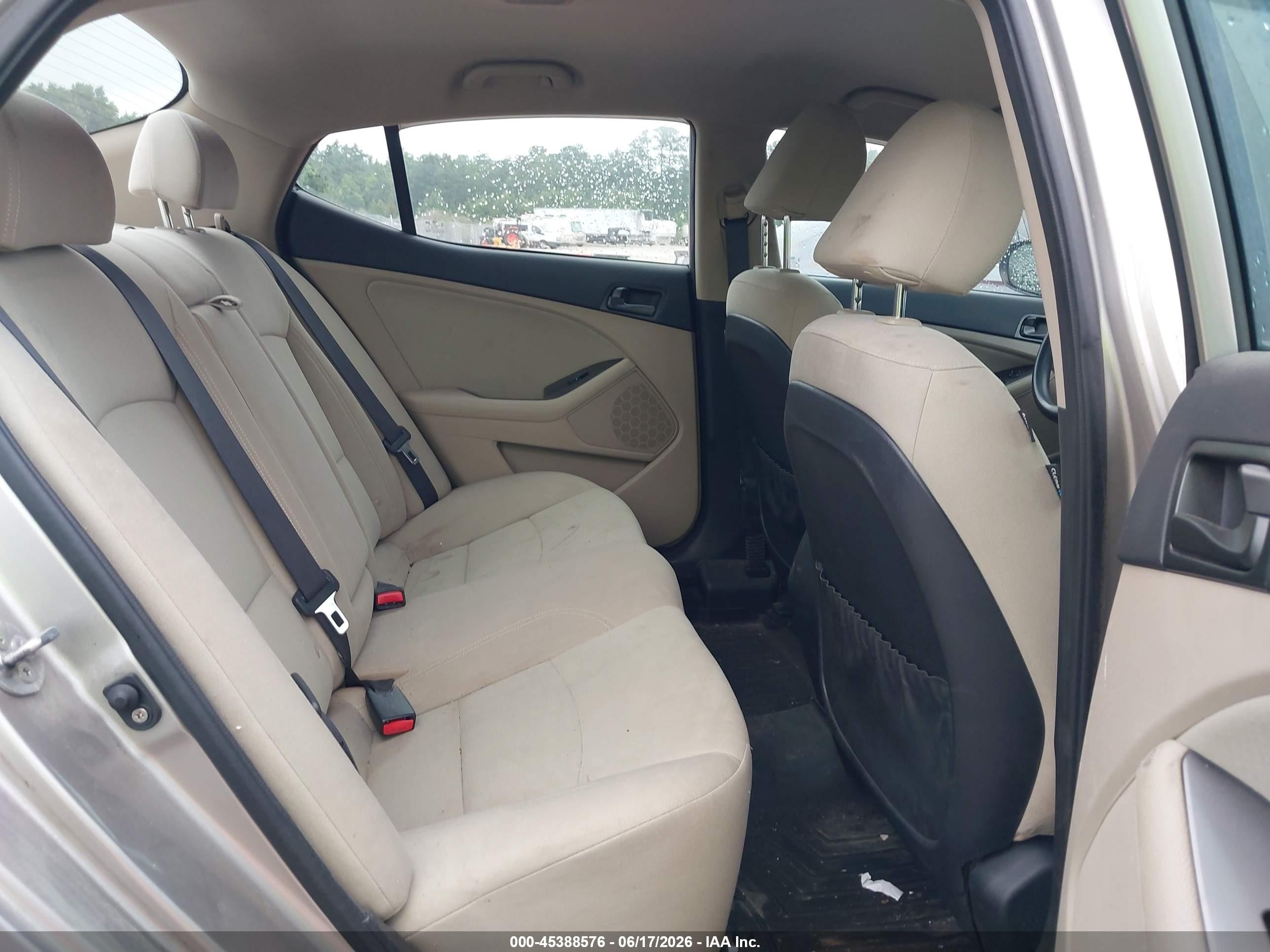 2015 Kia Optima Lx Silver vin: KNAGM4A71F5538446