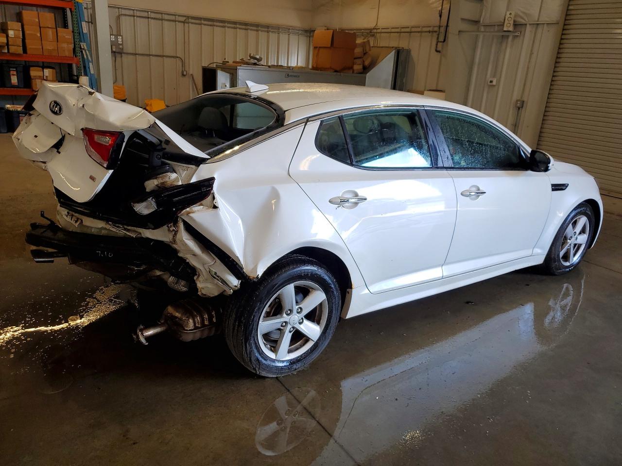 2015 Kia Optima Lx White vin: KNAGM4A71F5555764
