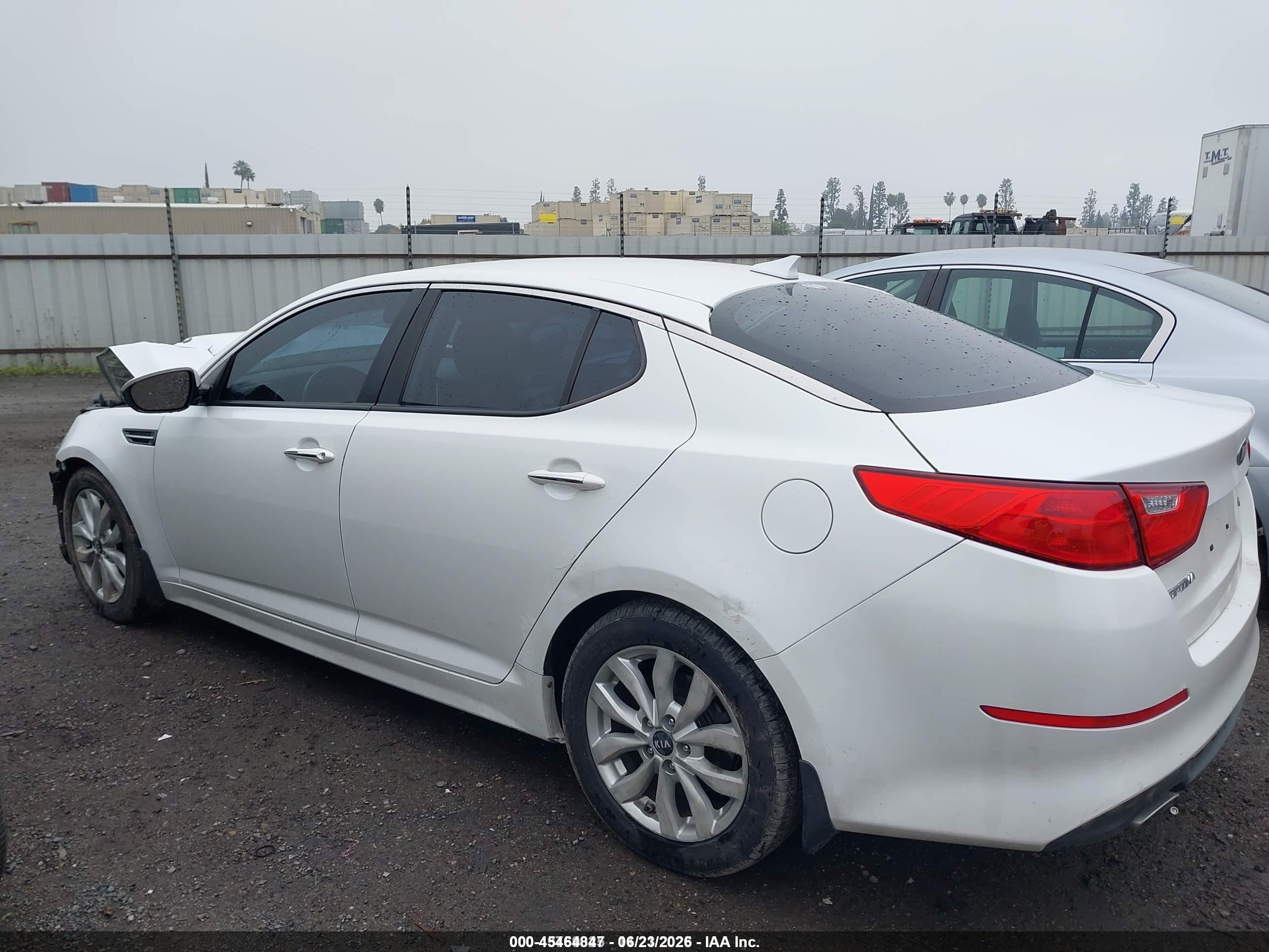 2015 Kia Optima Lx White vin: KNAGM4A71F5616840