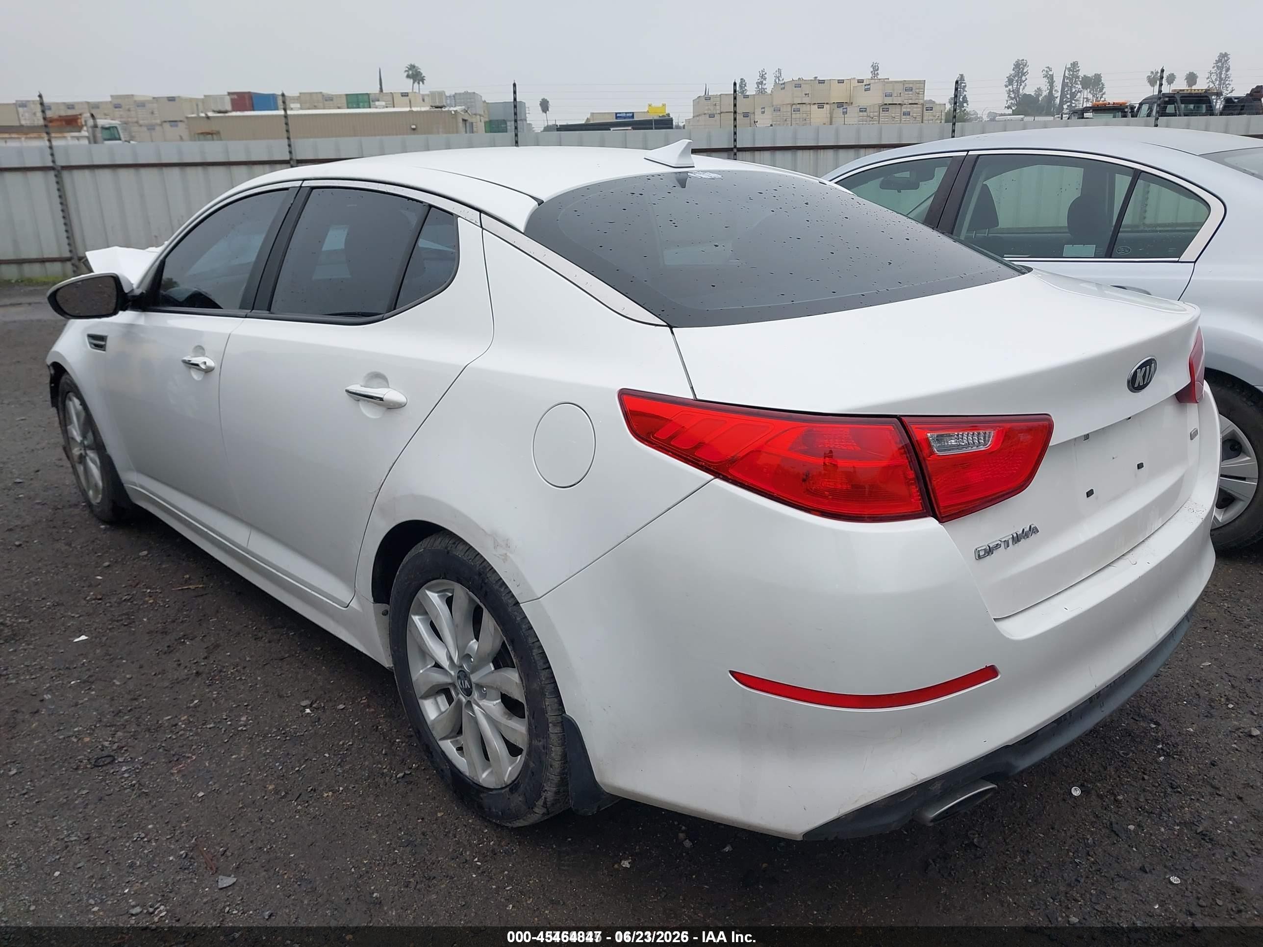 2015 Kia Optima Lx White vin: KNAGM4A71F5616840