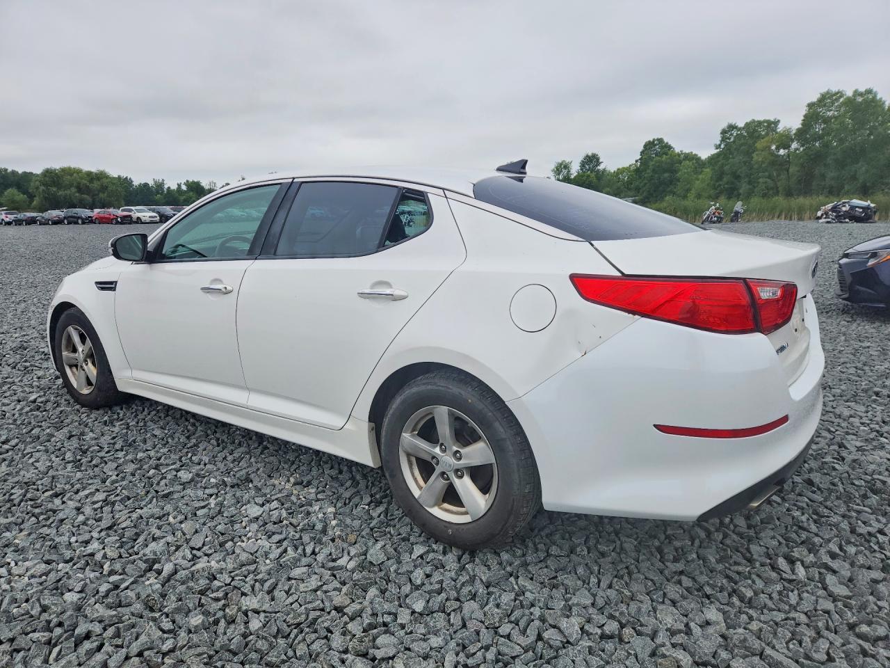 2015 Kia Optima Lx White vin: KNAGM4A71F5635923