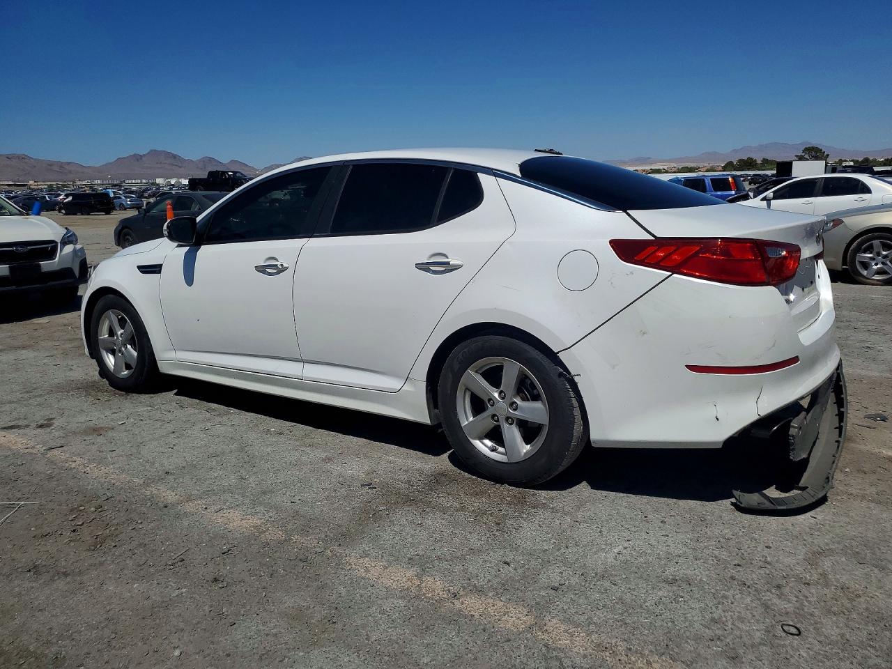 2015 Kia Optima Lx White vin: KNAGM4A72F5598574