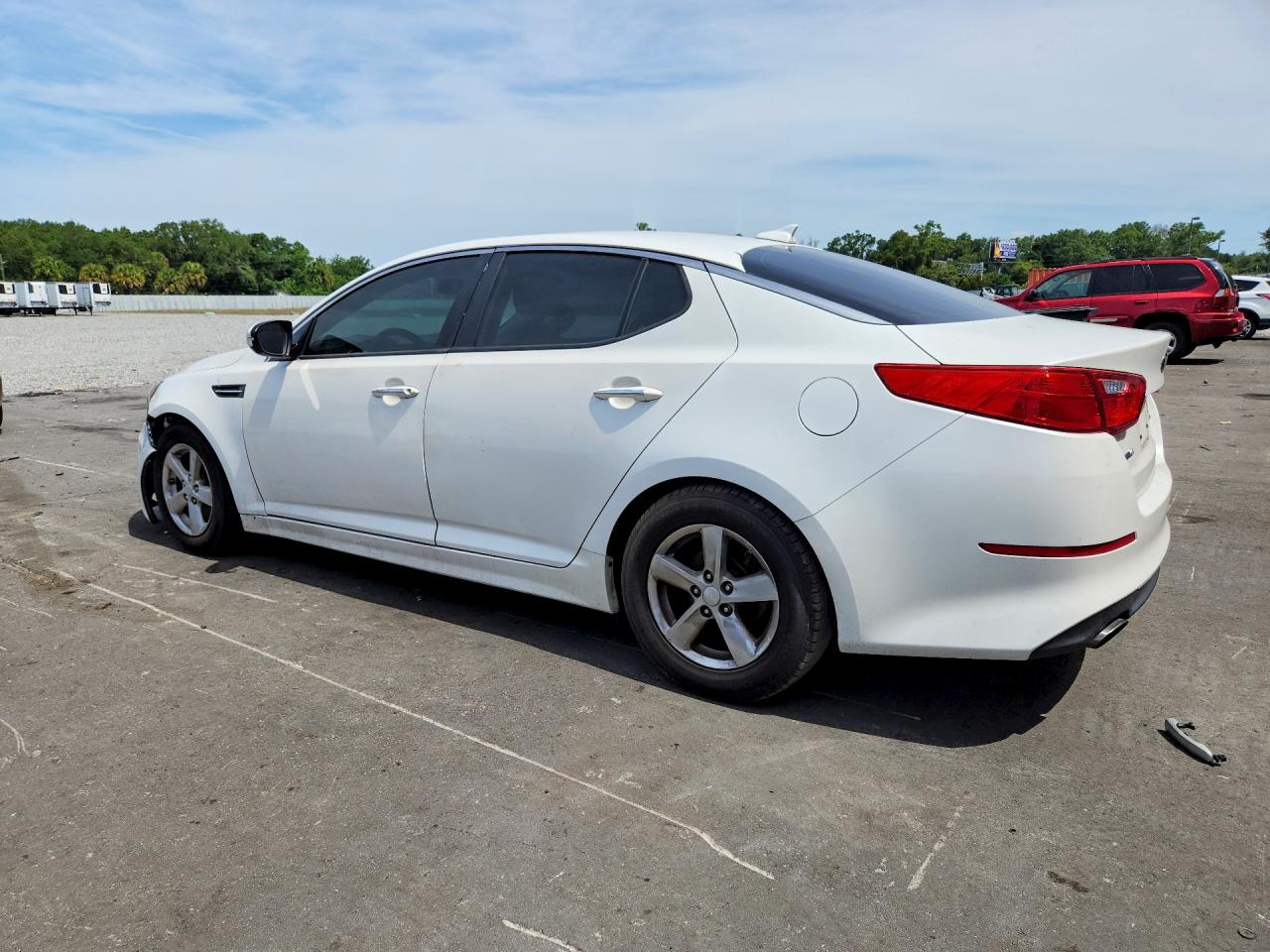 2015 Kia Optima Lx White vin: KNAGM4A72F5633890