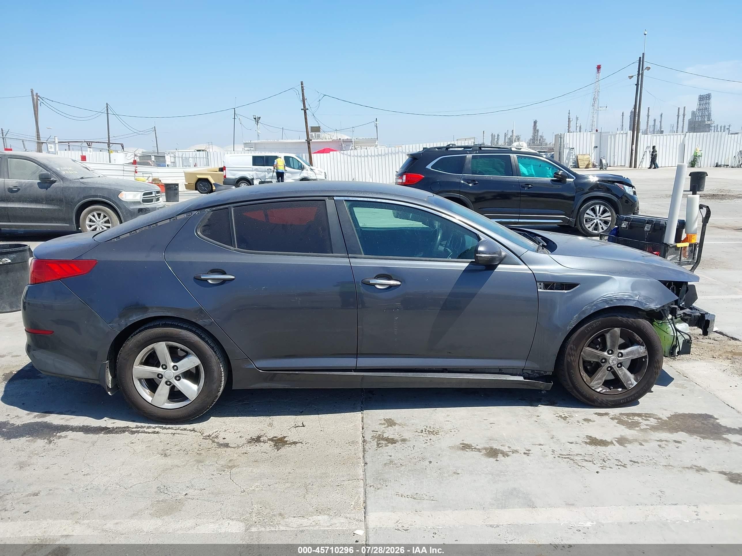 2015 Kia Optima Lx Серый vin: KNAGM4A72F5635669
