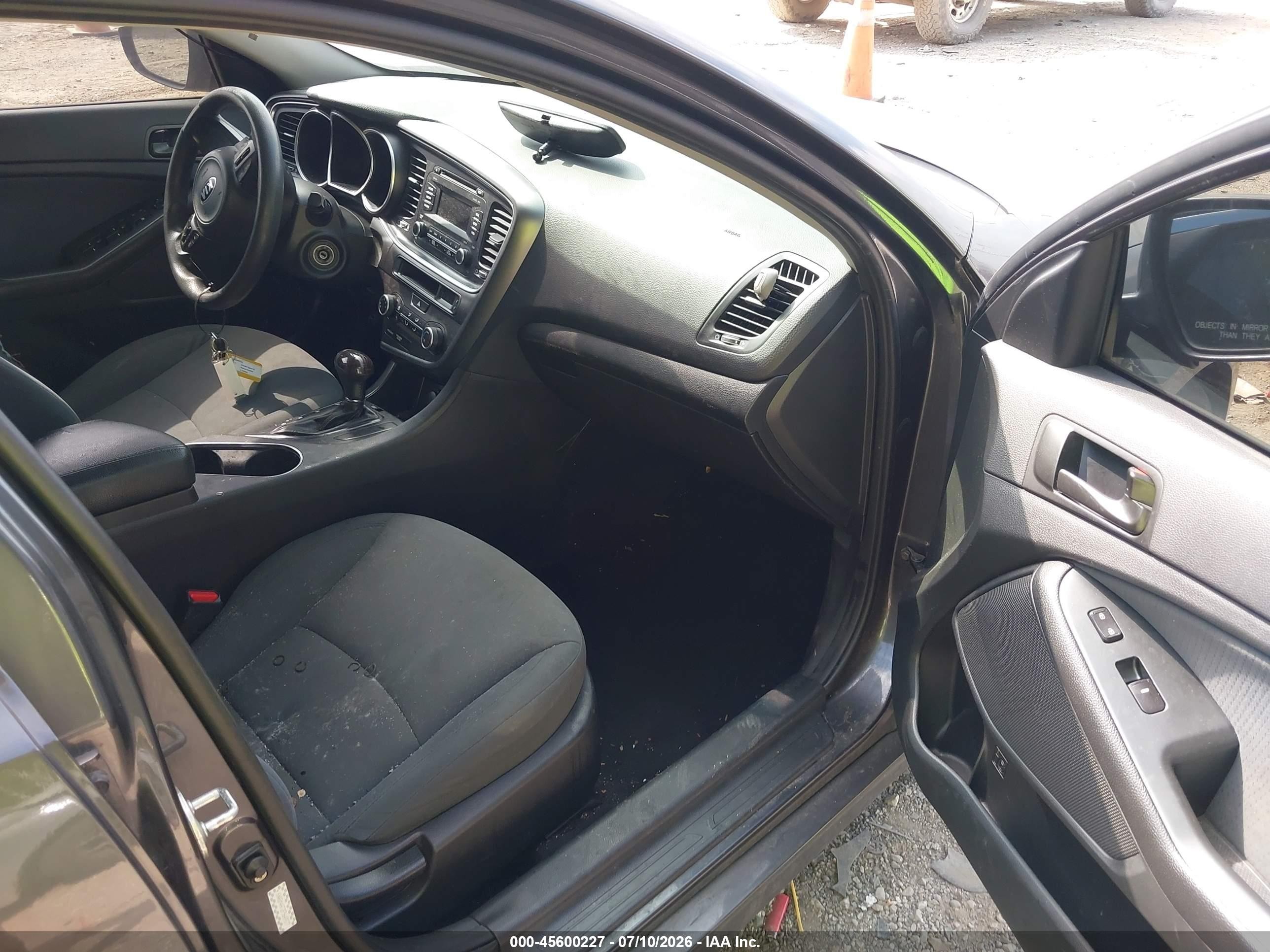 2015 Kia Optima Lx Dark Blue vin: KNAGM4A72F5649877