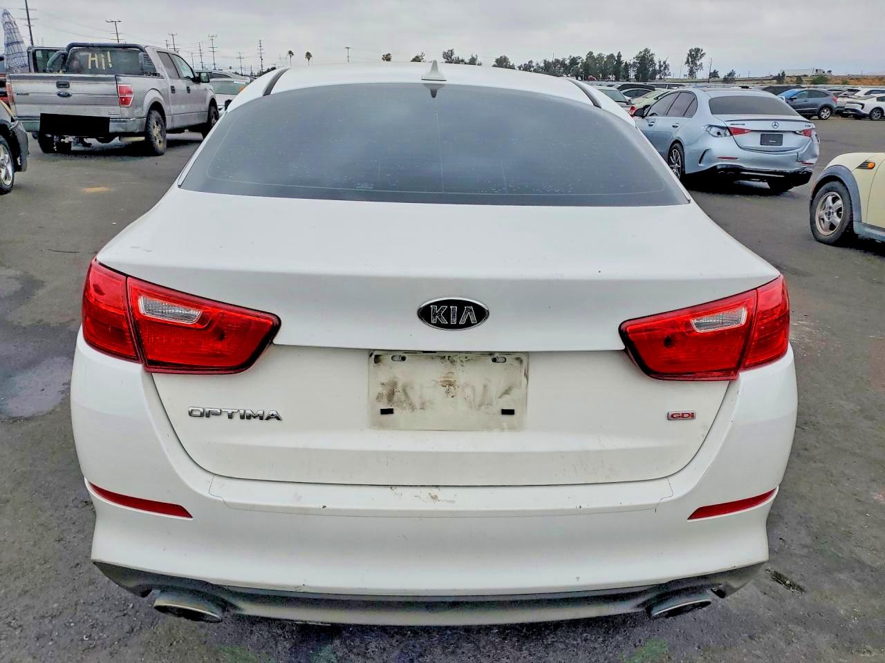 2015 Kia Optima Lx White vin: KNAGM4A72F5661978