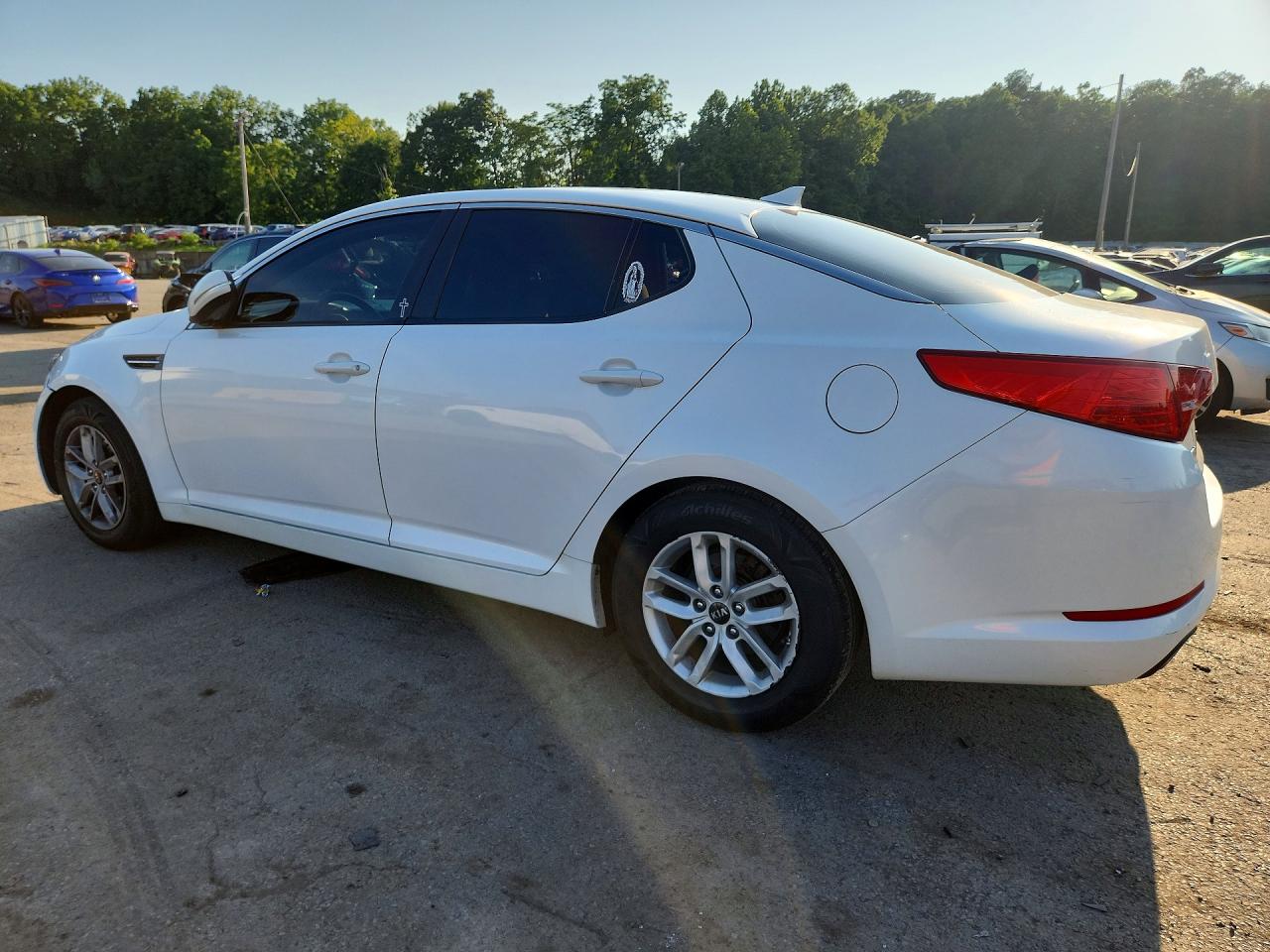 2011 Kia Optima Lx White vin: KNAGM4A73B5107147