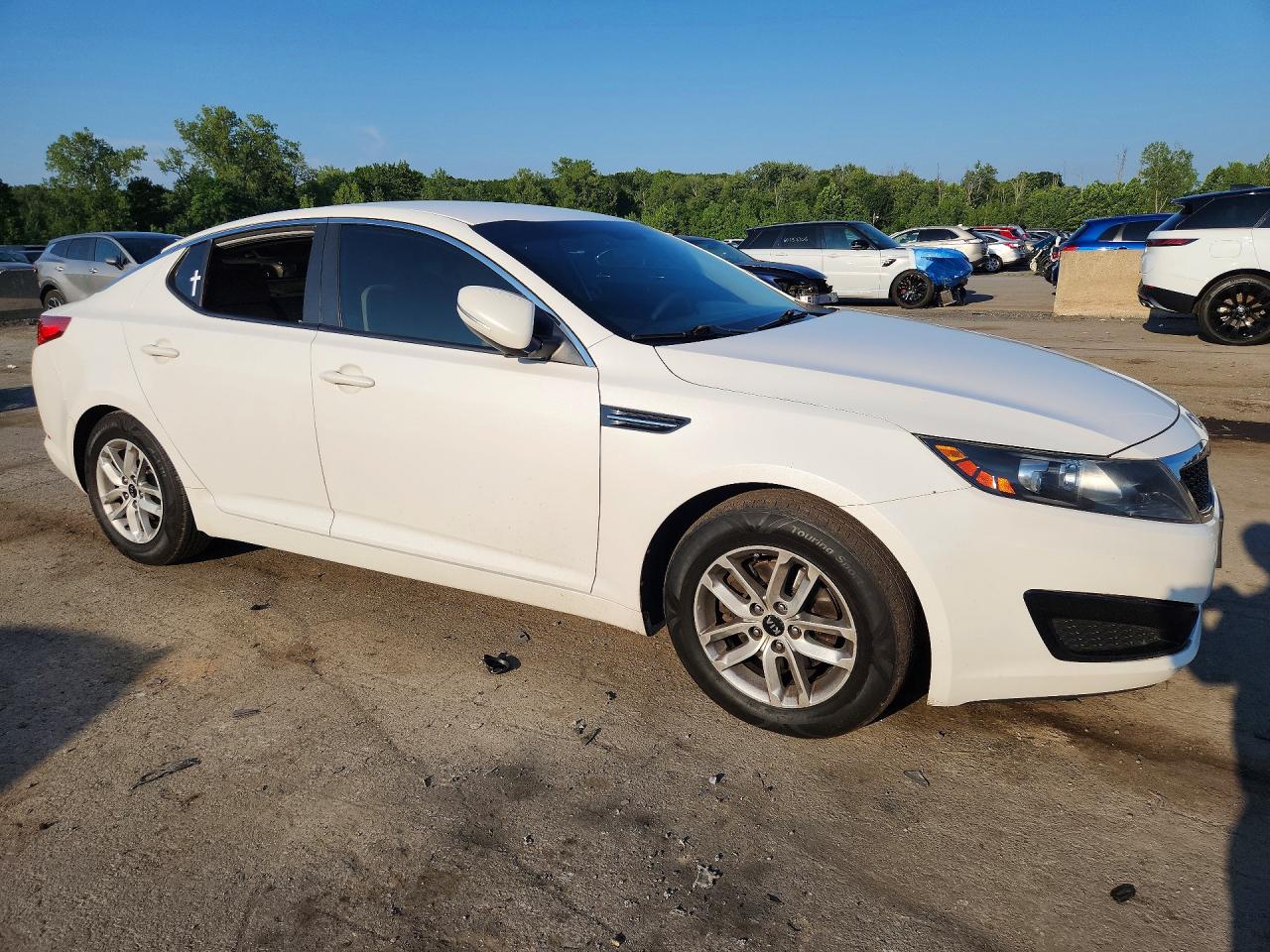 2011 Kia Optima Lx White vin: KNAGM4A73B5107147
