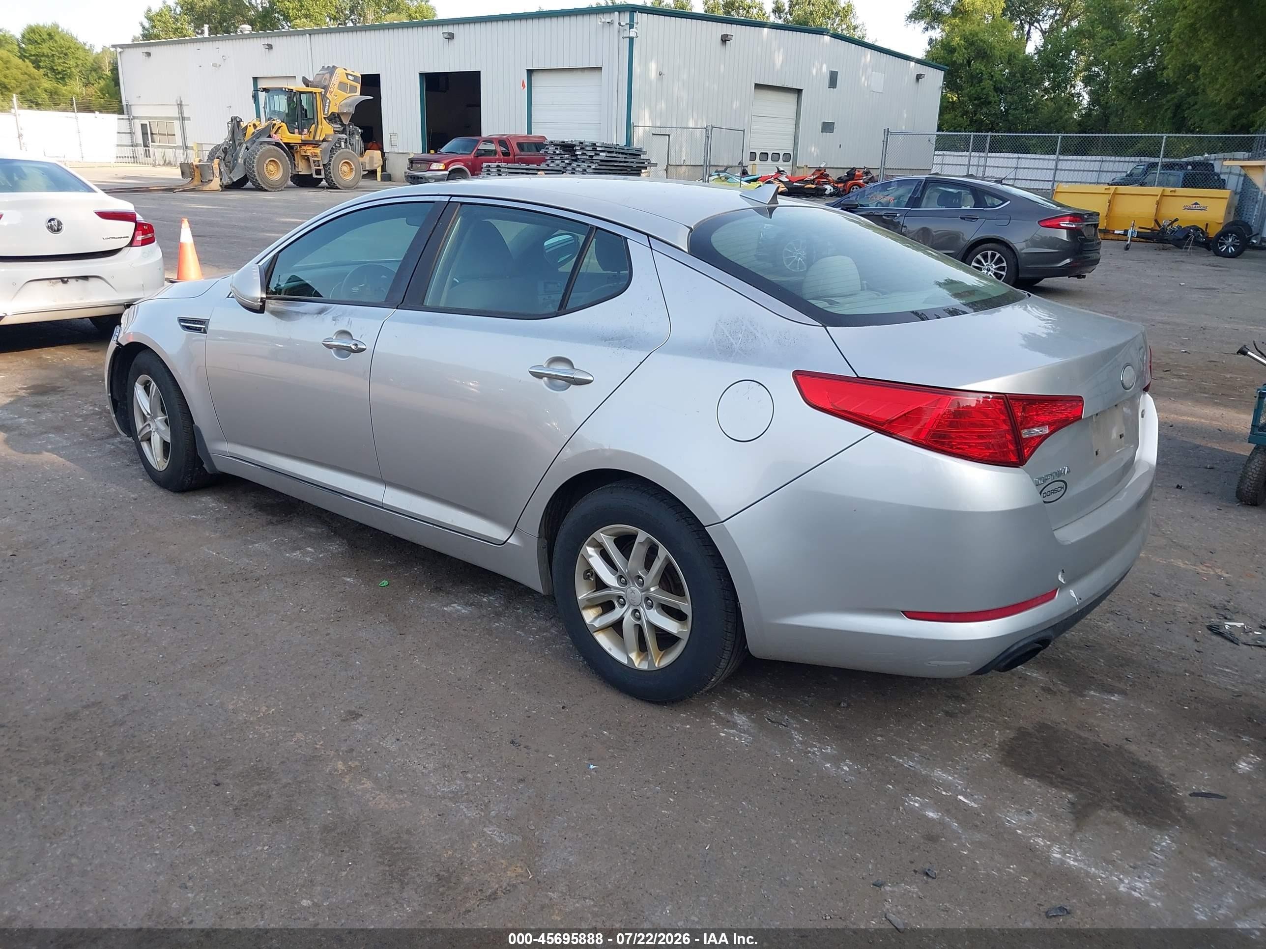 2013 Kia Optima Lx Серебряный vin: KNAGM4A73D5353635