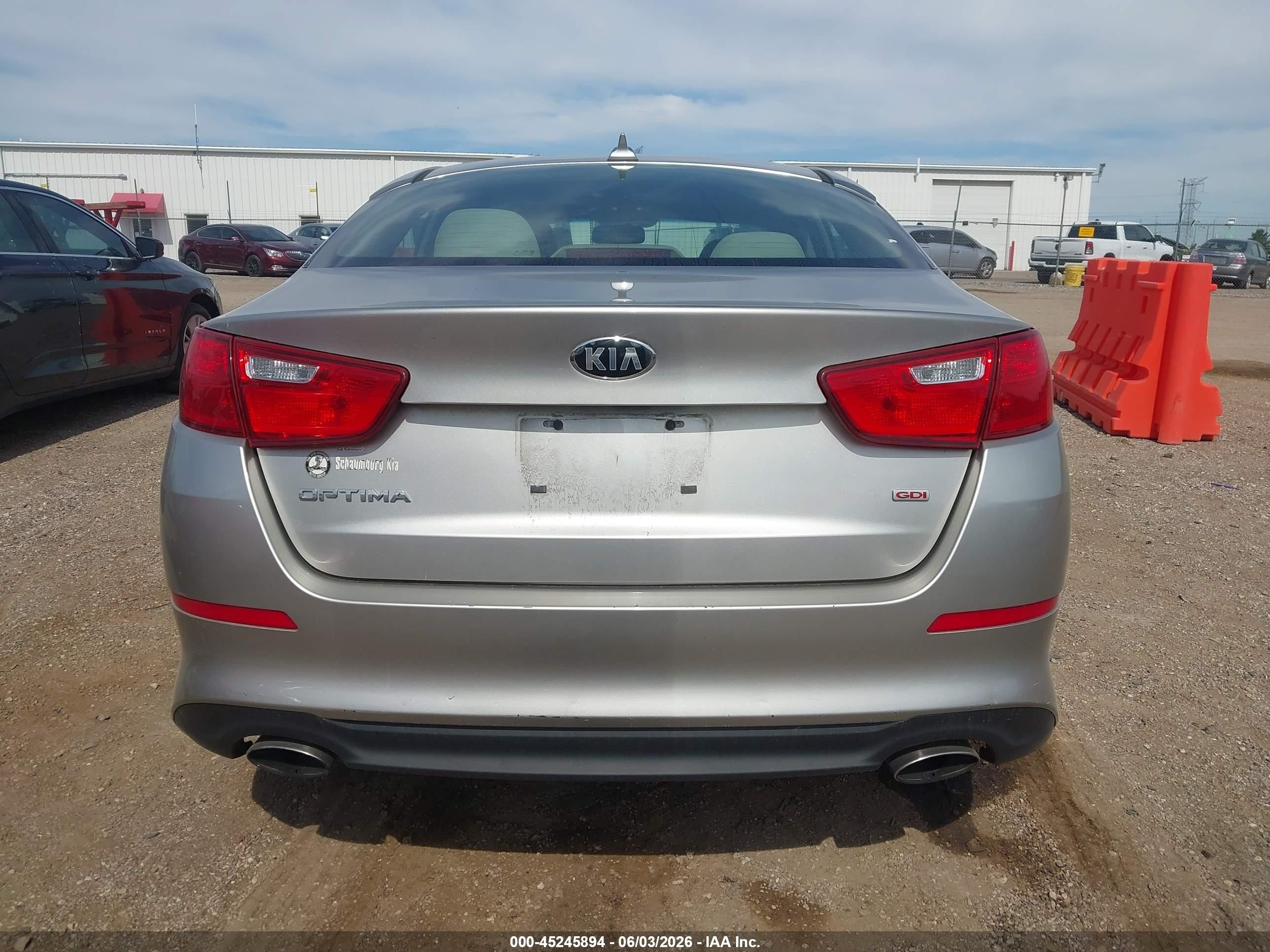 2015 Kia Optima Lx Silver vin: KNAGM4A73F5532986