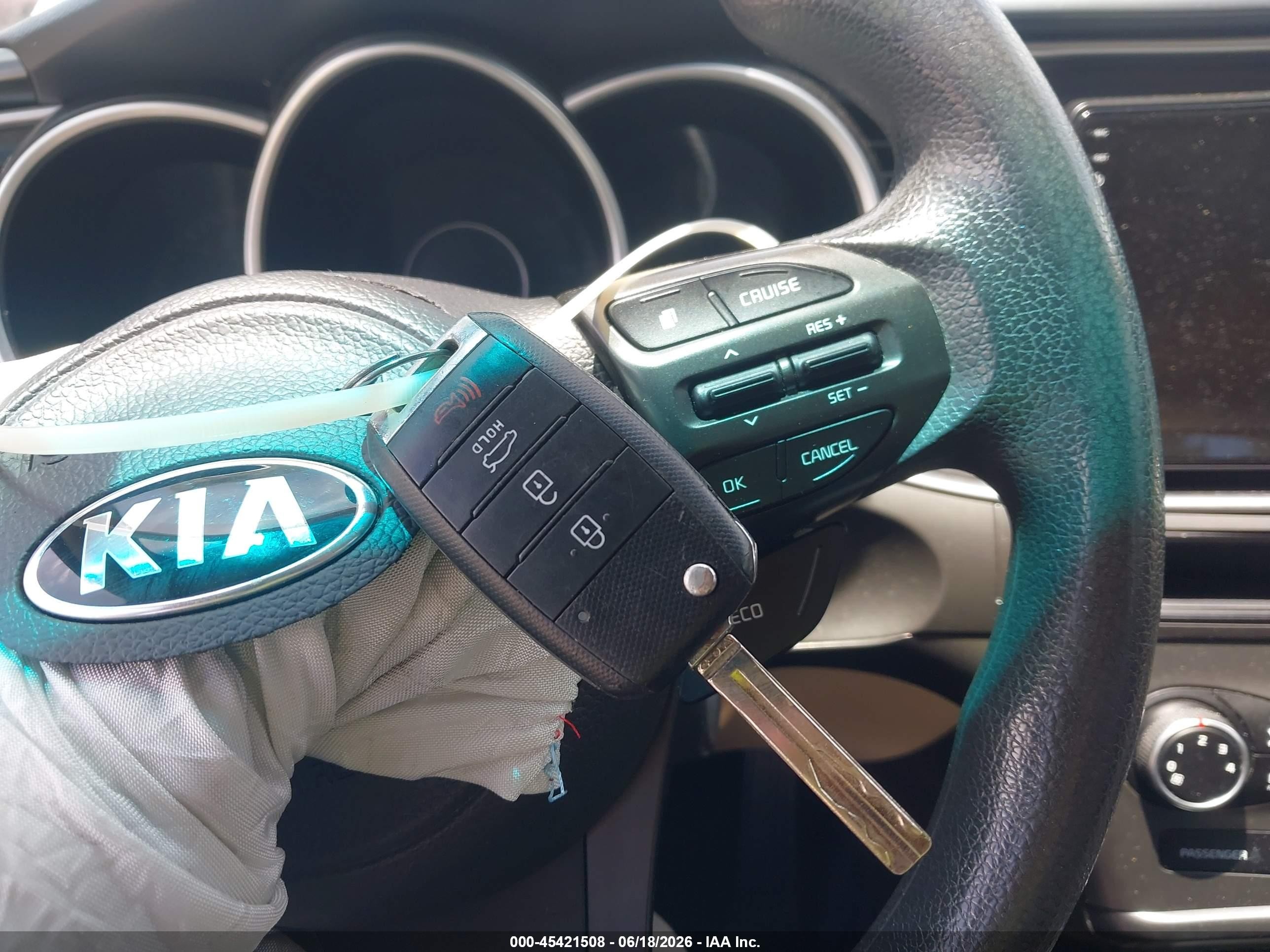 2015 Kia Optima Lx White vin: KNAGM4A73F5558956