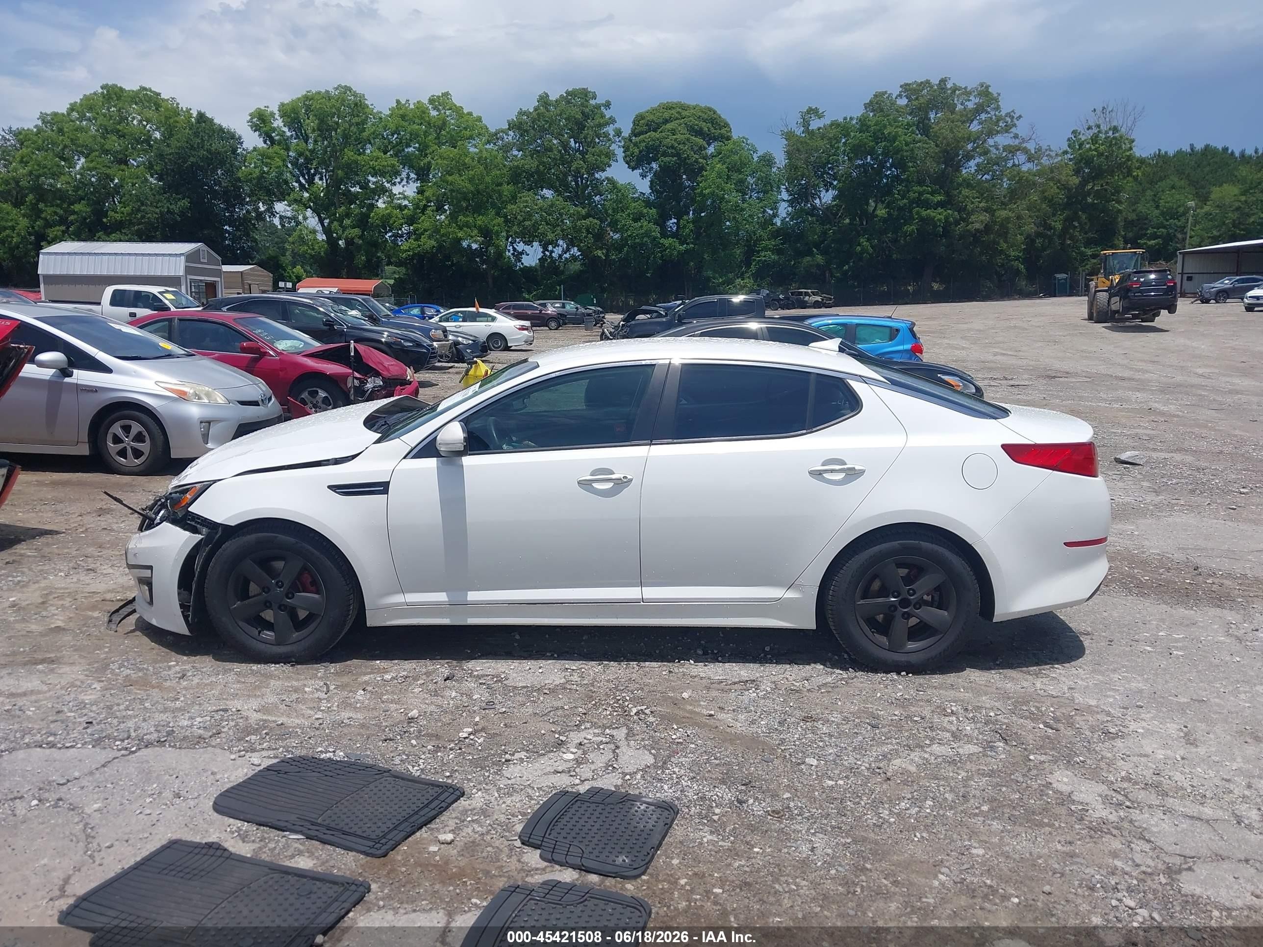 2015 Kia Optima Lx White vin: KNAGM4A73F5558956