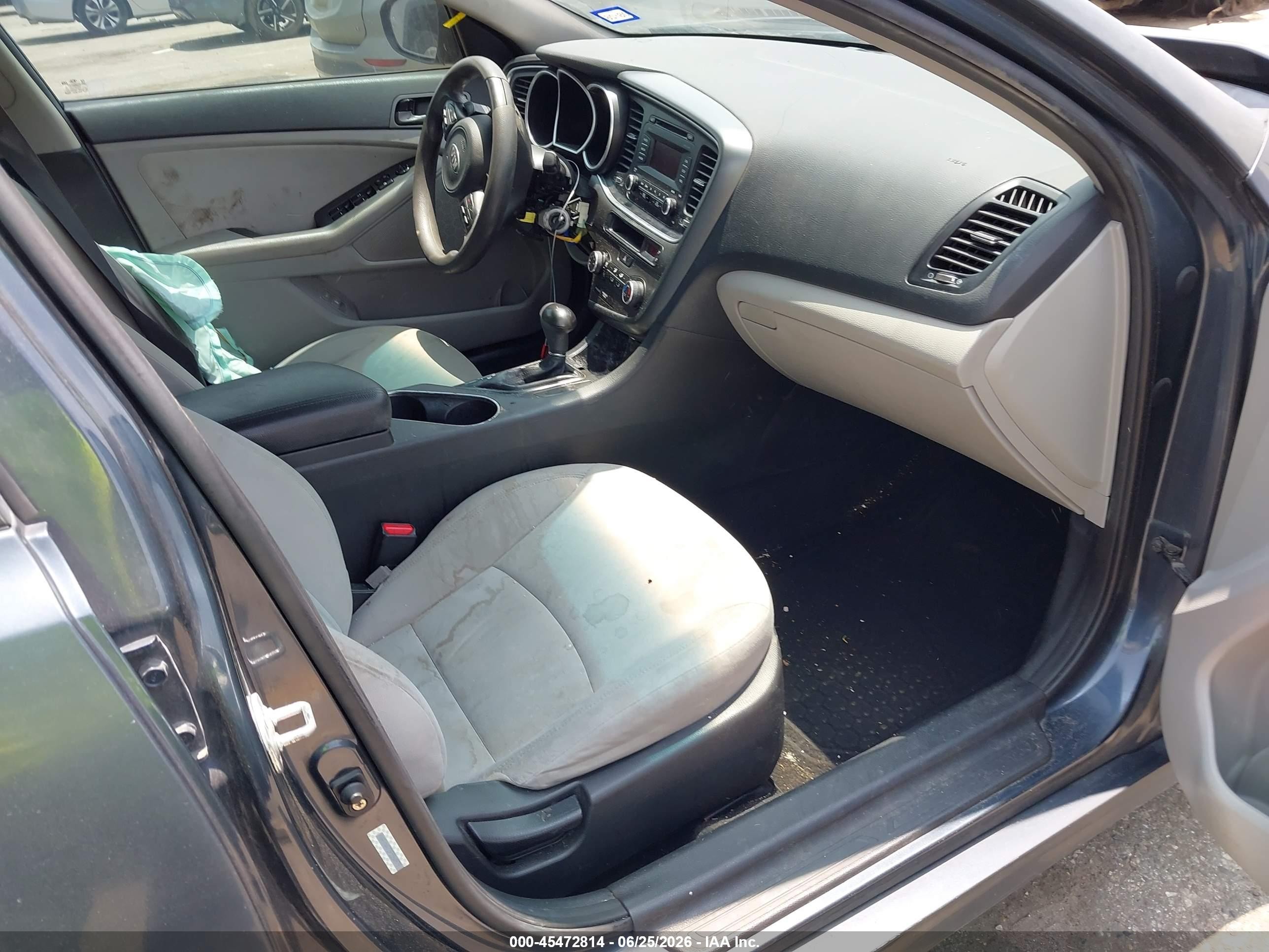 2015 Kia Optima Lx Серый vin: KNAGM4A73F5560979