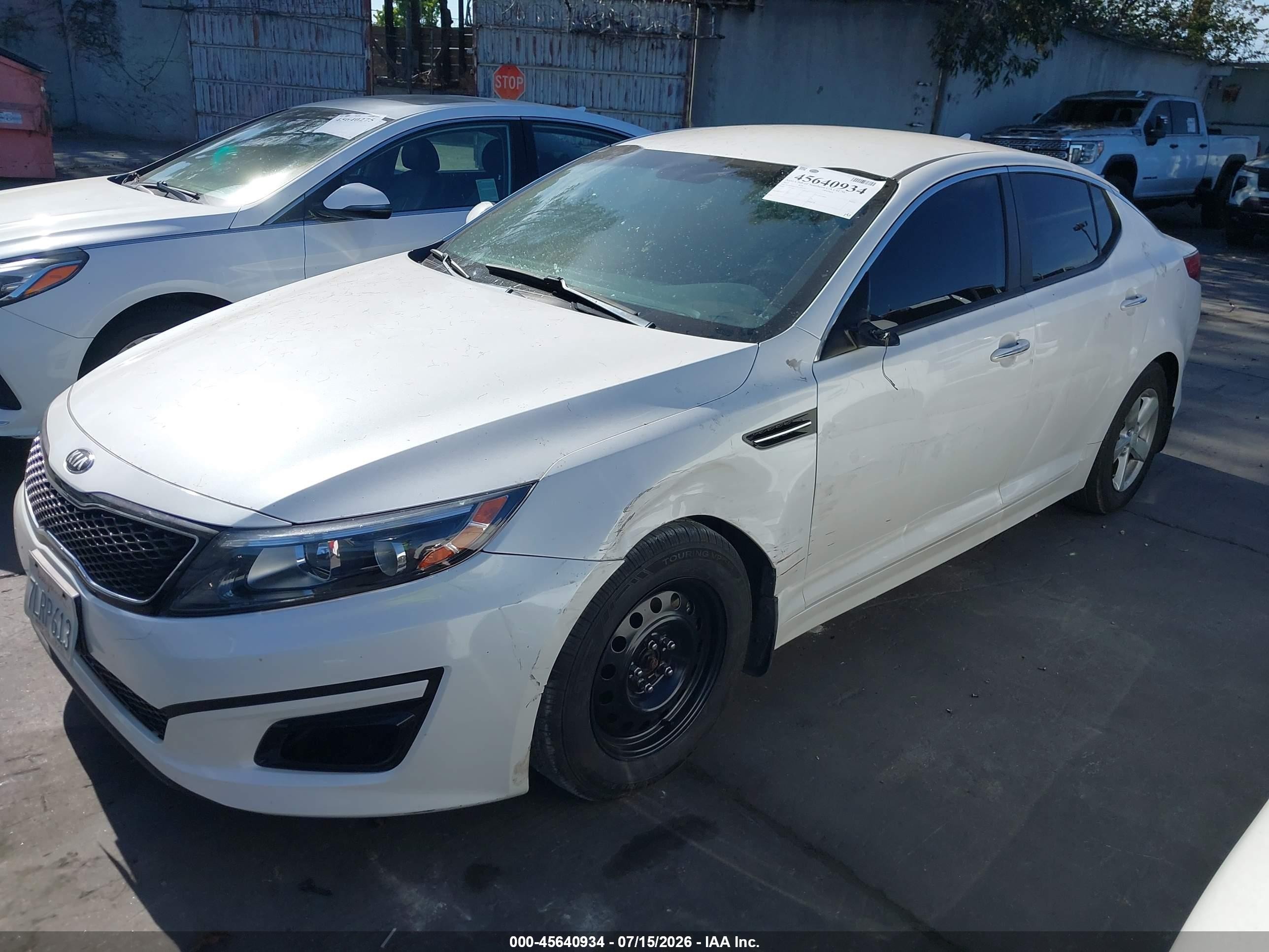 2015 Kia Optima Lx White vin: KNAGM4A73F5598745
