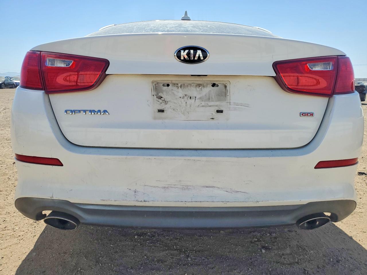 2015 Kia Optima Lx White vin: KNAGM4A73F5642632